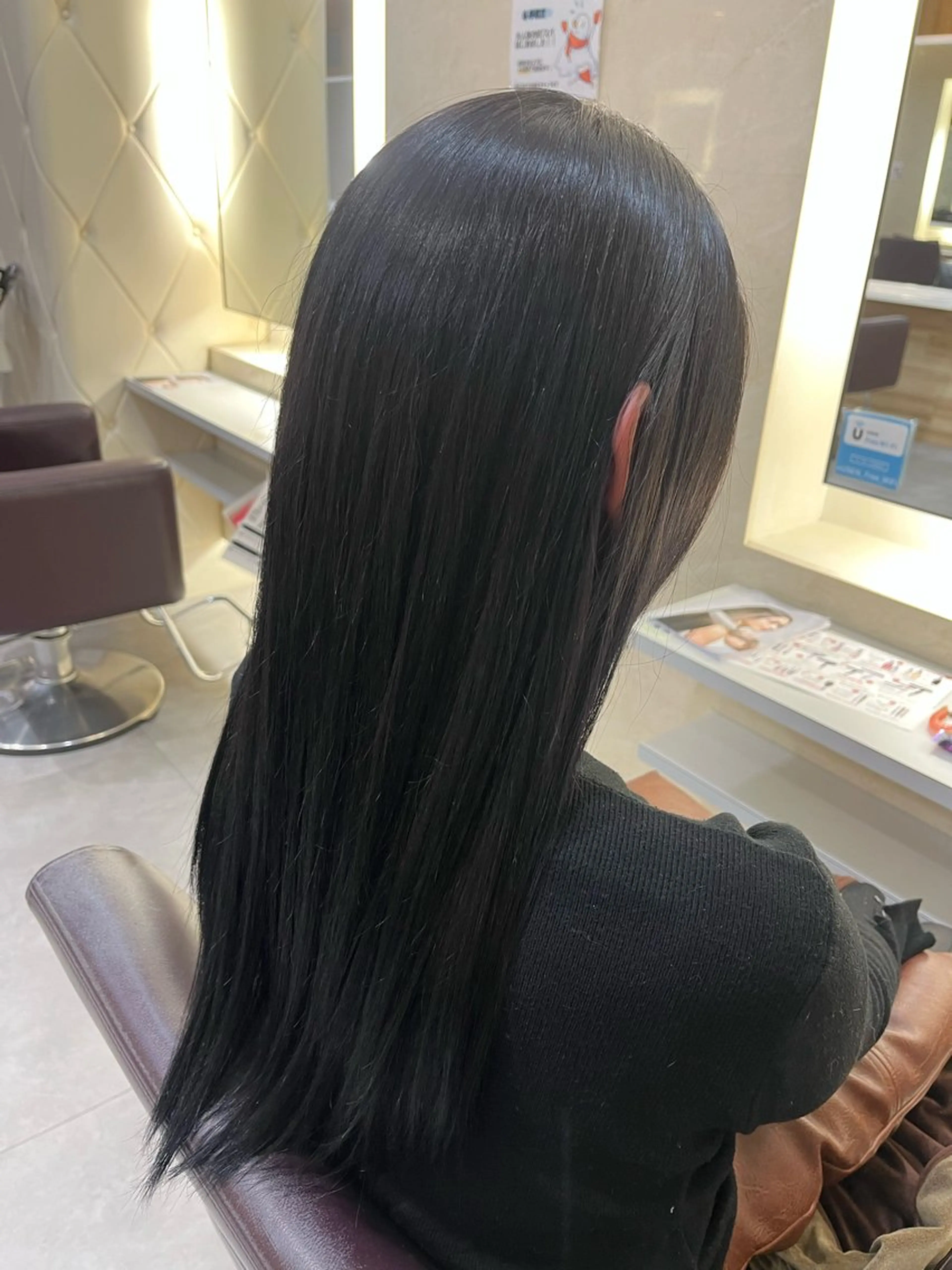 ロング ヘアカラー 澤田 萌生のヘアスタイル