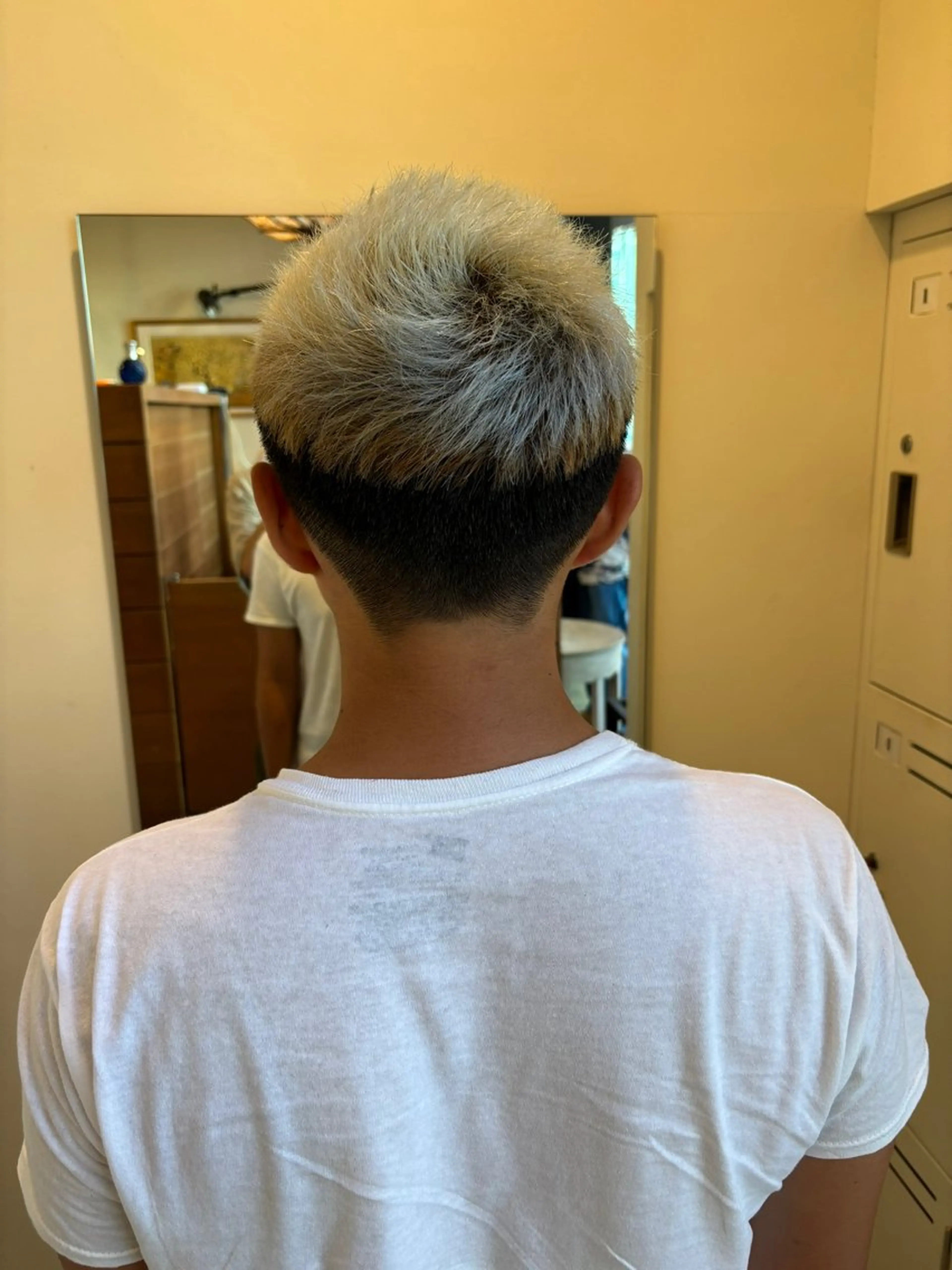 ショート カラー メンズ ボウズ カット ヘアセット 豊中/メンズ特化 岡田 龍之介のヘアスタイル