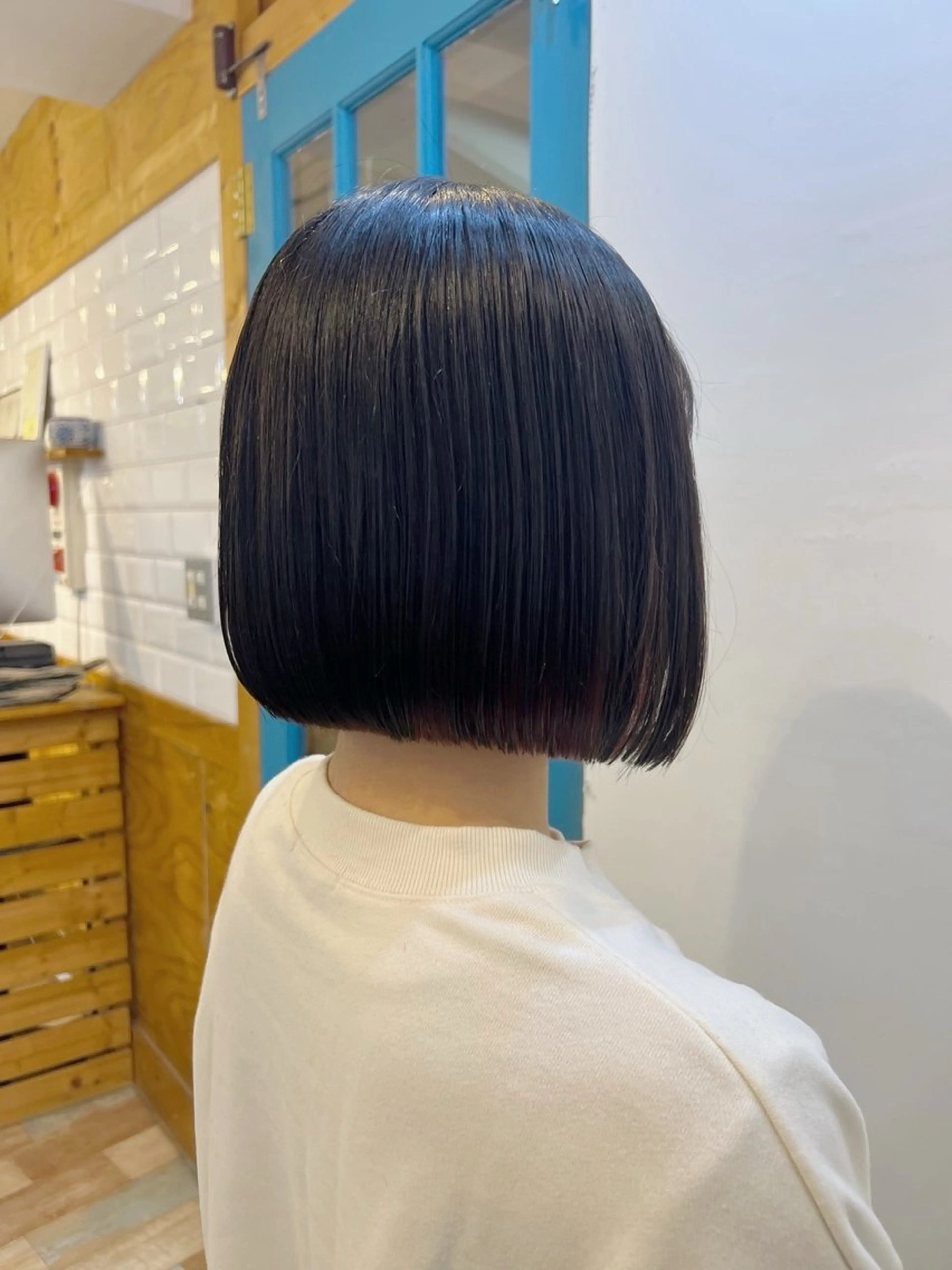 ショート ボブ 顔周りカット ハイライト 縮毛矯正 カット 縮毛矯正 トリートメント KANA/ボブ/ インナーカラー/艶髪のヘアスタイル