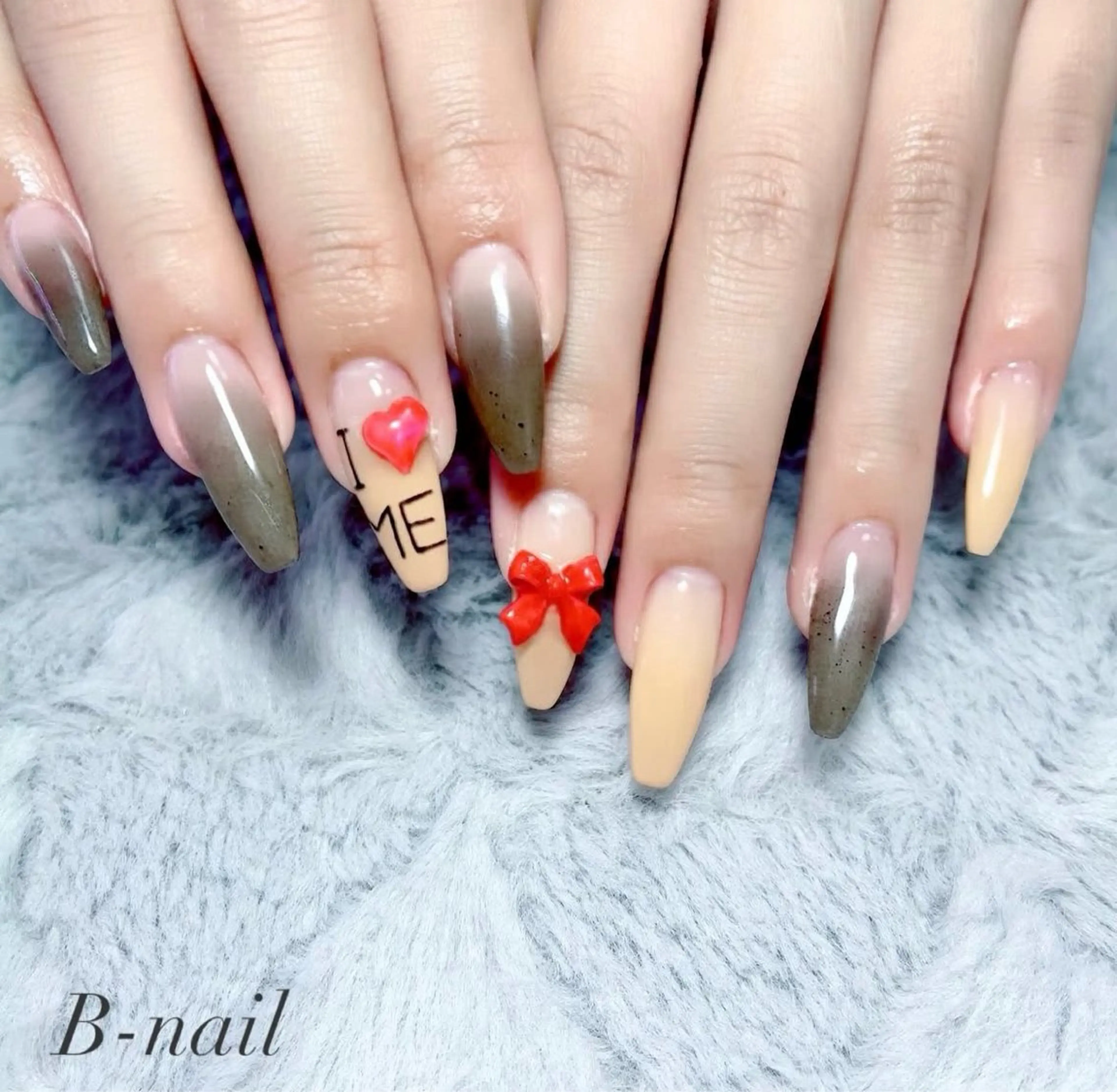 ネイル ハンドネイル B- nailのネイルデザイン