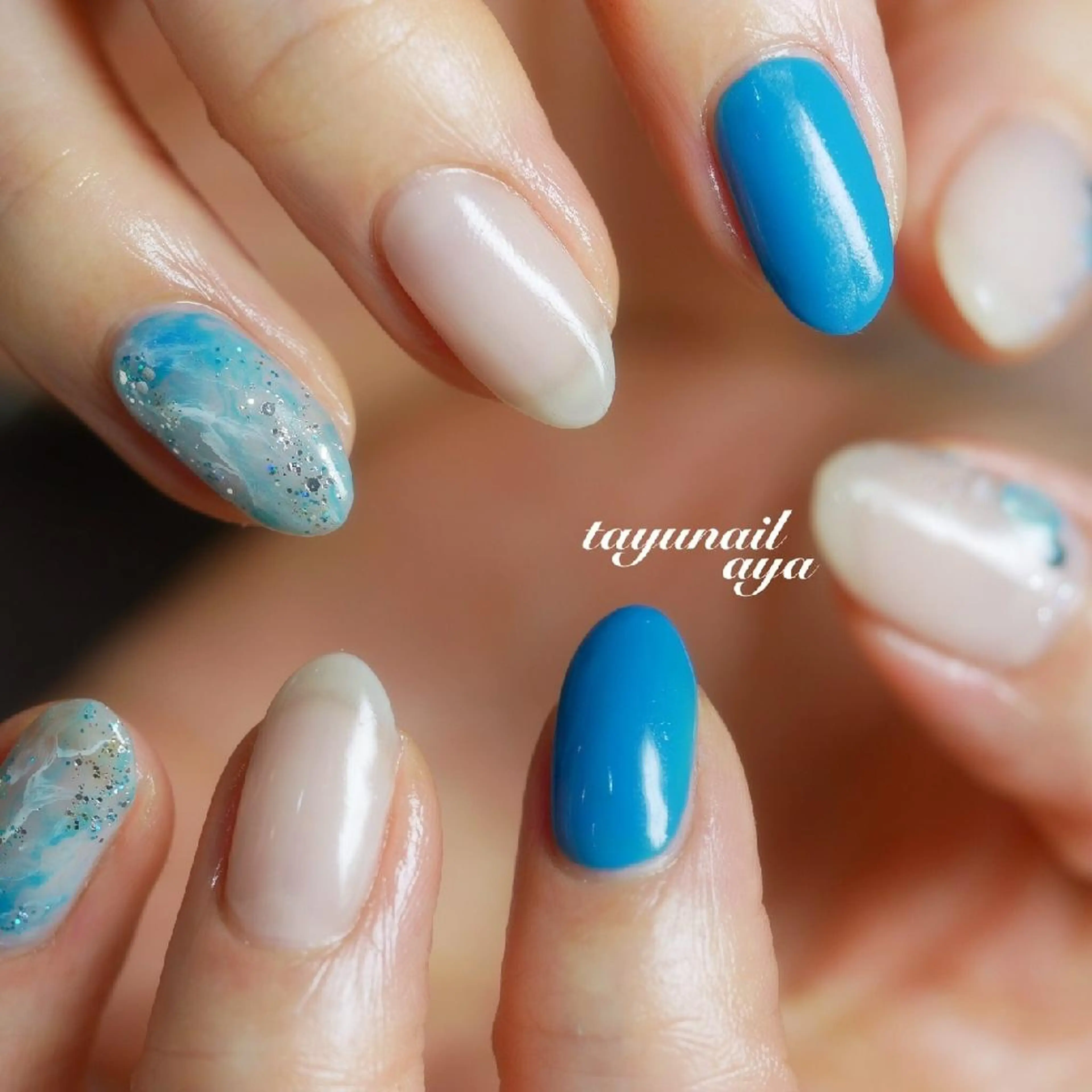 ネイル ブルー ジェルネイル ラメ(グリッター) パラジェル 春ネイル ネイルサロン・ネイルスクール　たゆnail所属・ネイルサロン 【たゆnail】のネイルデザイン