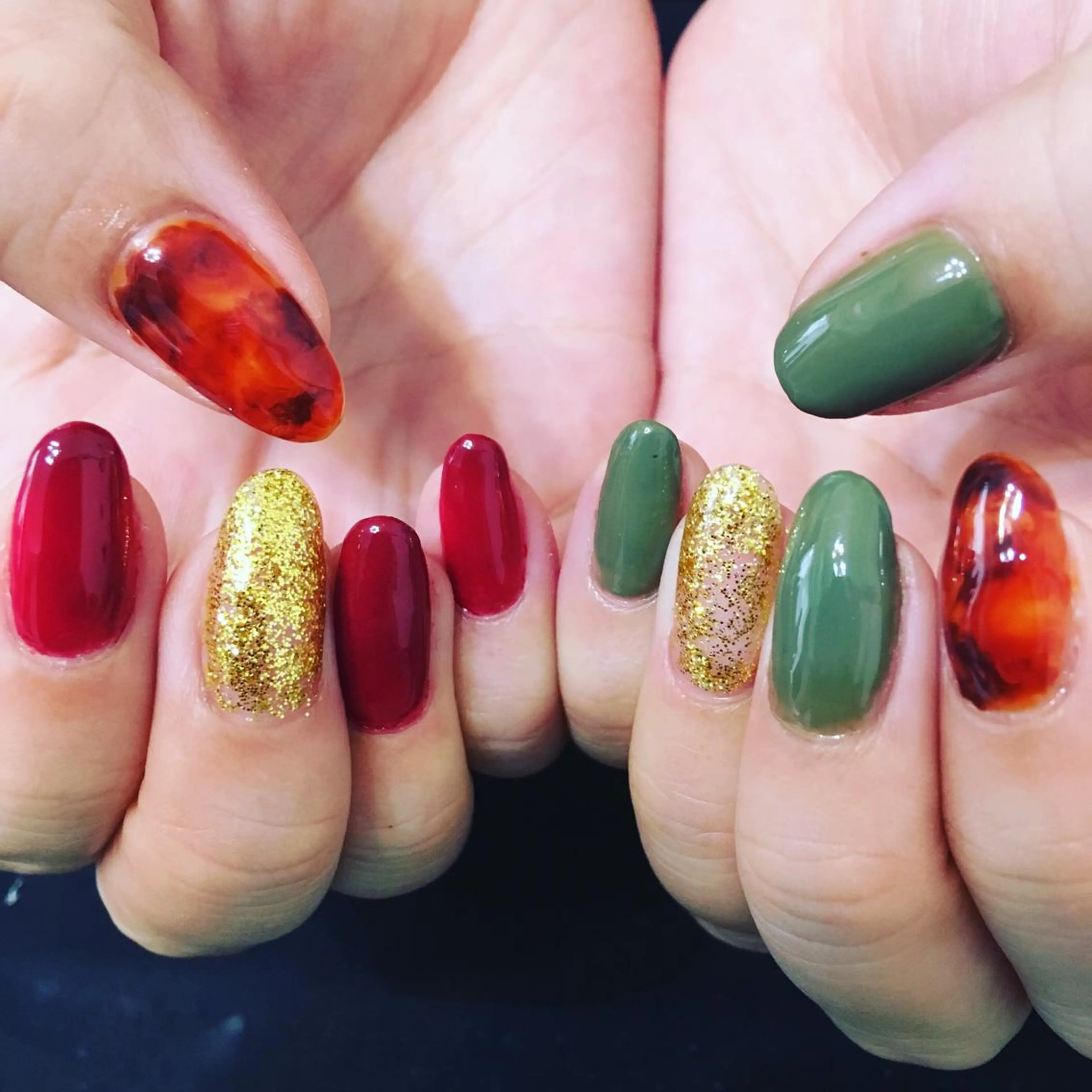 ネイル べっ甲ネイル ボルドー 🌈KANÅKO 🌈のネイルデザイン