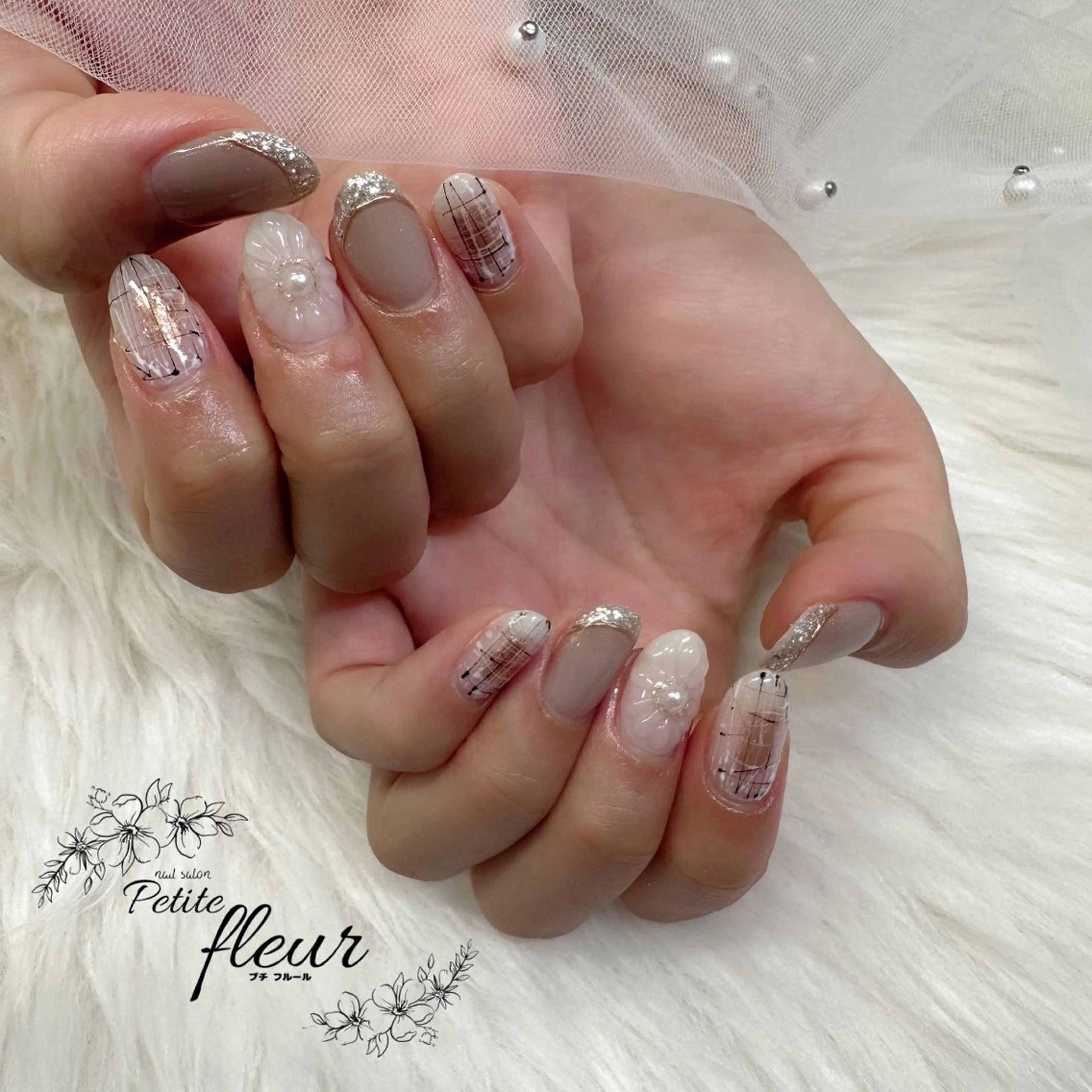 ネイル フラワーネイル フレンチネイル ラメ(グリッター) ぷっくりネイル シンプルネイル ❁⃘*。Petite fleur❁⃘*りさのネイルデザイン