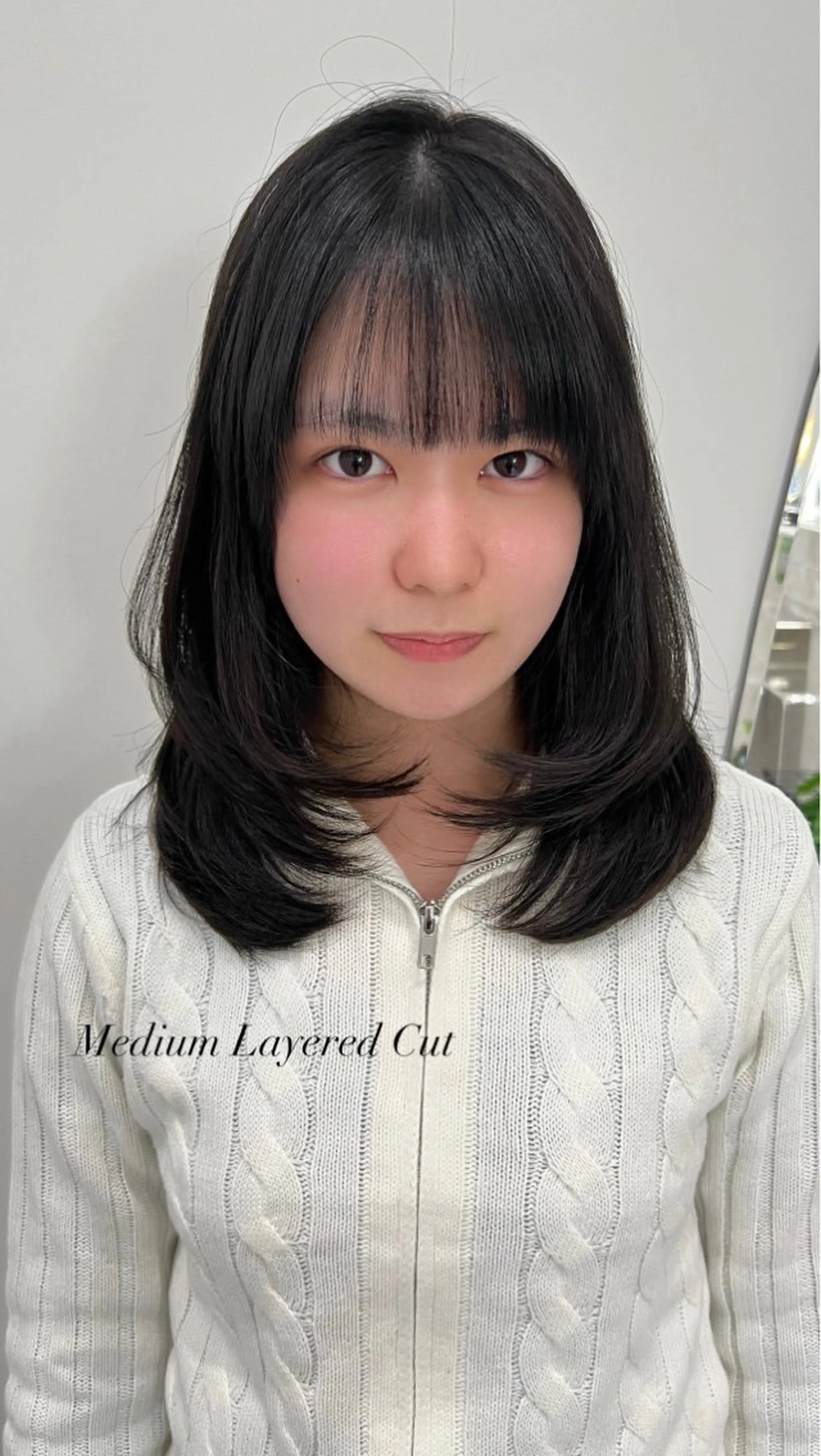 ミディアム 透明感カラー🍃 レイヤースタイル✨葵のヘアスタイル