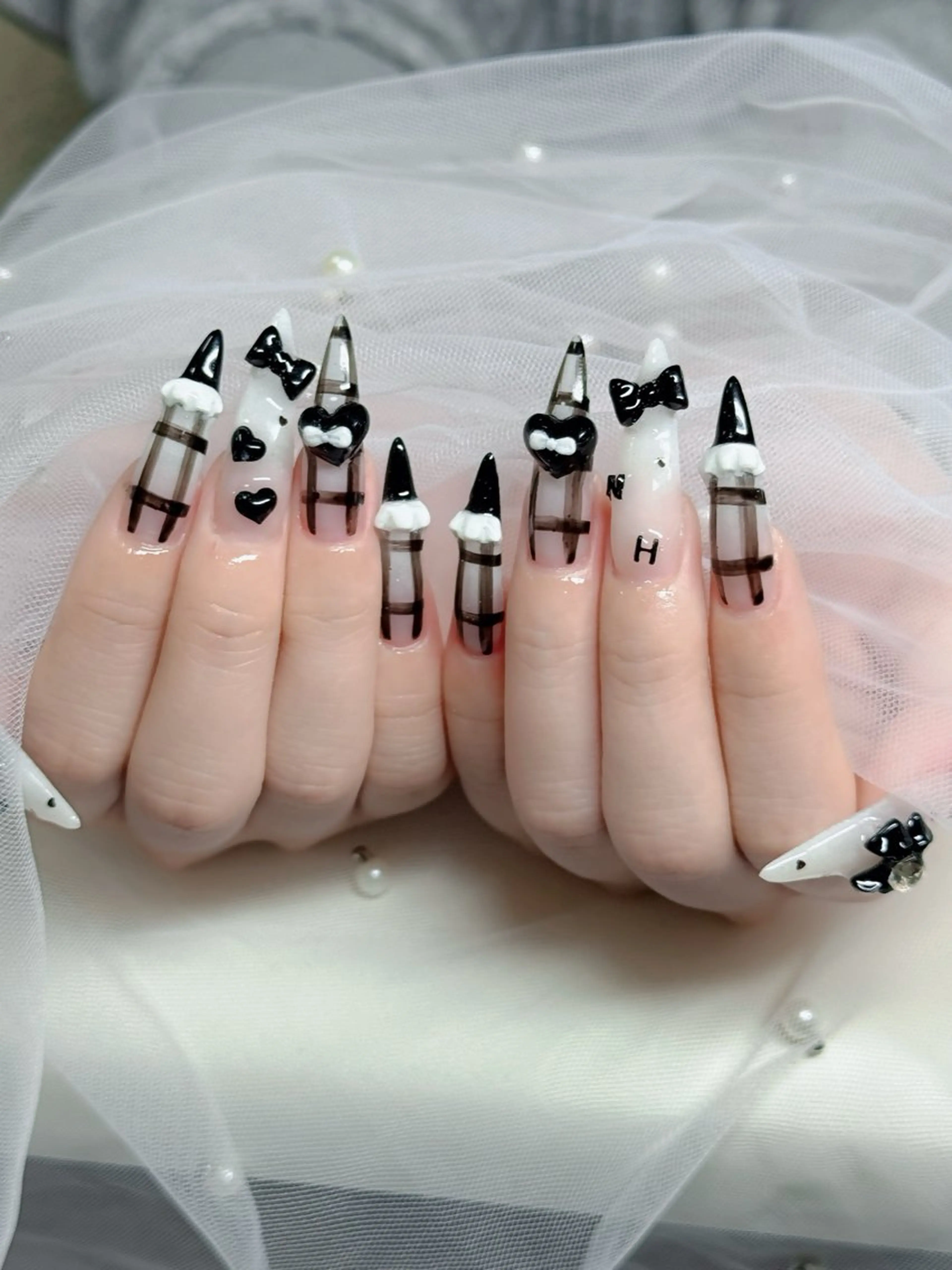 ネイル フットネイル フレンチネイル グラデーション 韓国ネイル ロングネイル ハンドネイル Hani Nail Salonのネイルデザイン