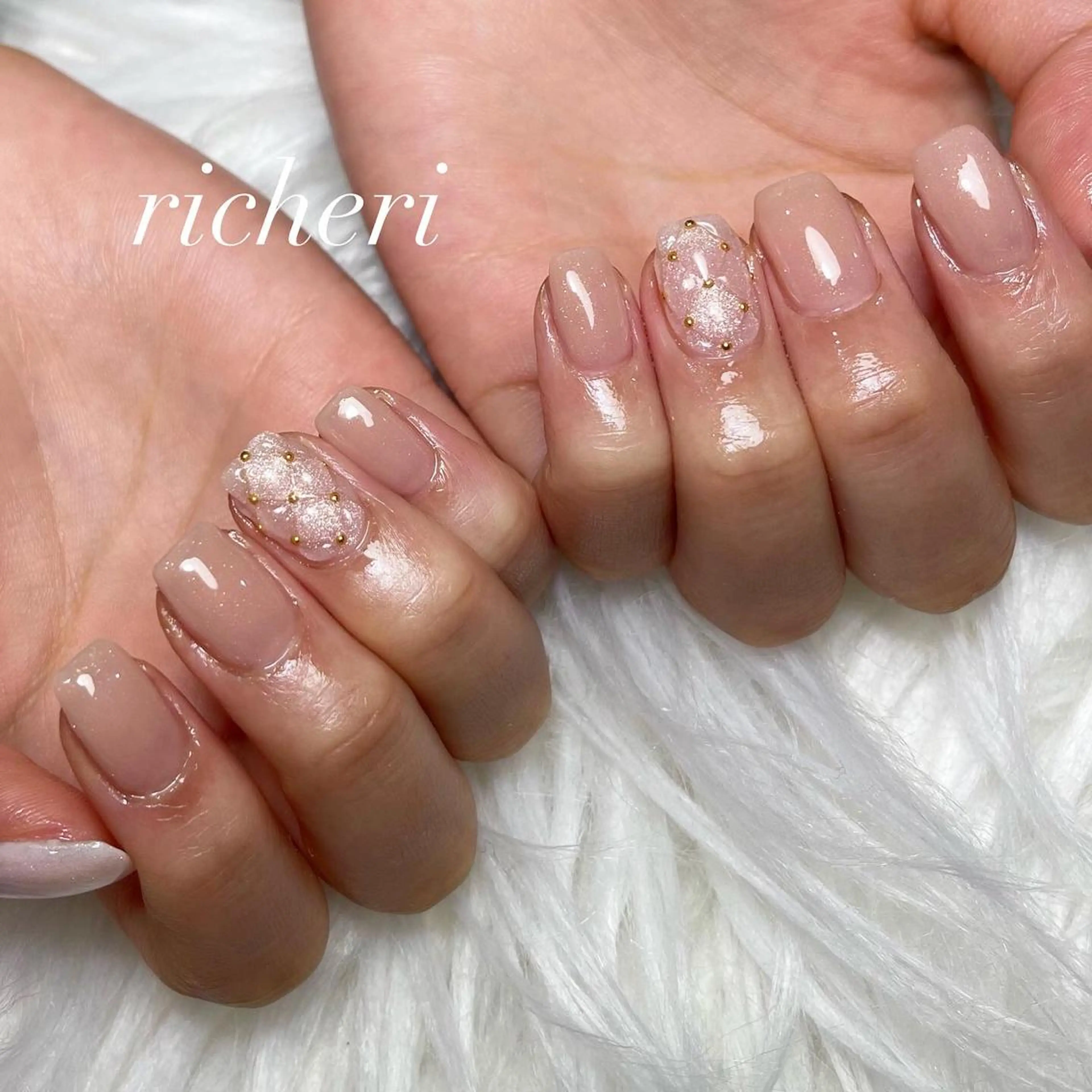 ミディアム ネイル 韓国風ヘア アートネイル フレンチネイル ジェルネイル ガラスフレンチ richeri beautyのエステ・リラクイメージ