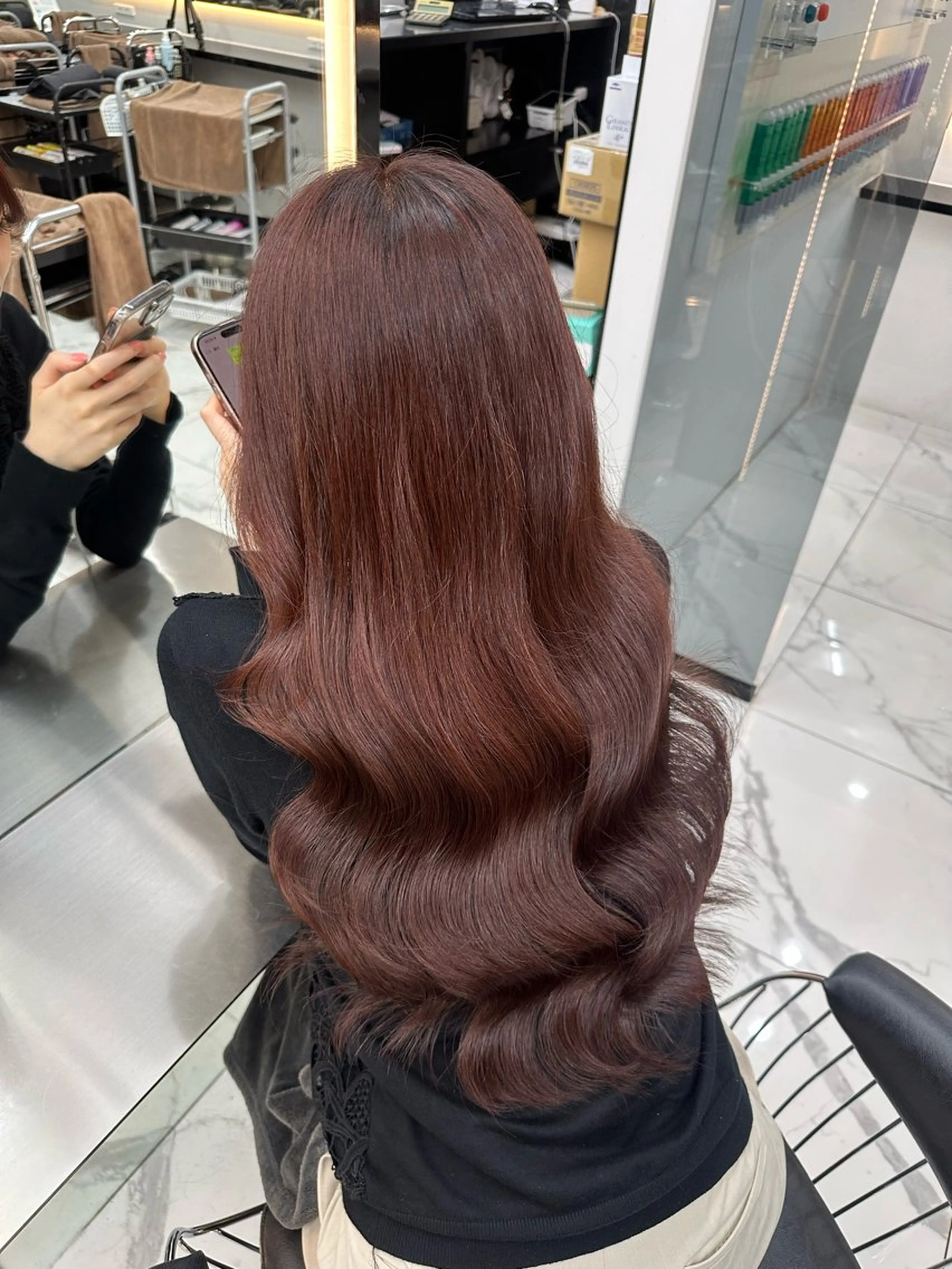 ロング カラー ブリーチ ブラウンカラー ブリーチなしカラー レッドカラー レッドブラウン ヘアカラー トリートメント 【Lapis 渋谷本店】りかのヘアスタイル