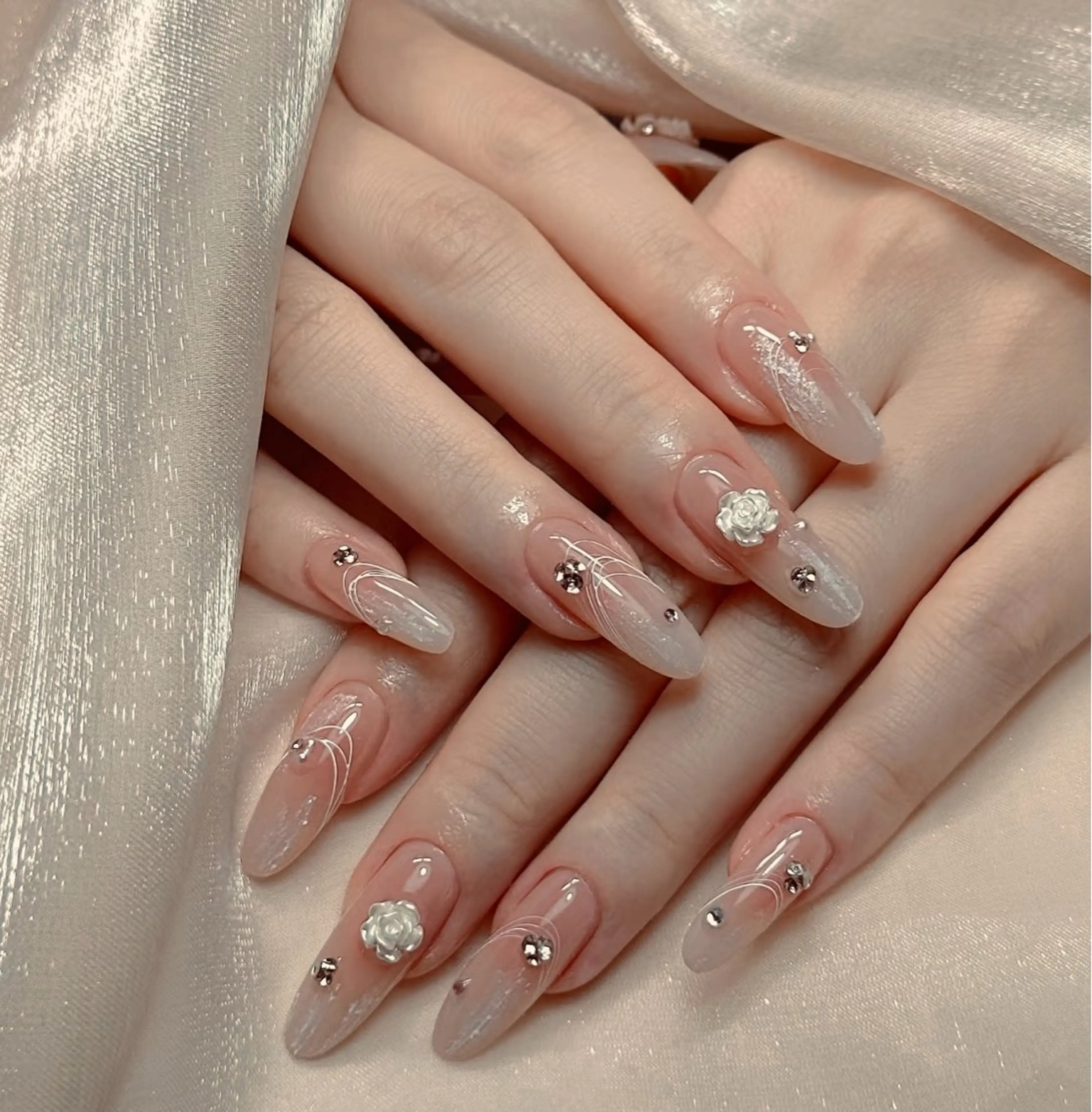 ネイル hello.nail所属・Horie 雪のネイルデザイン