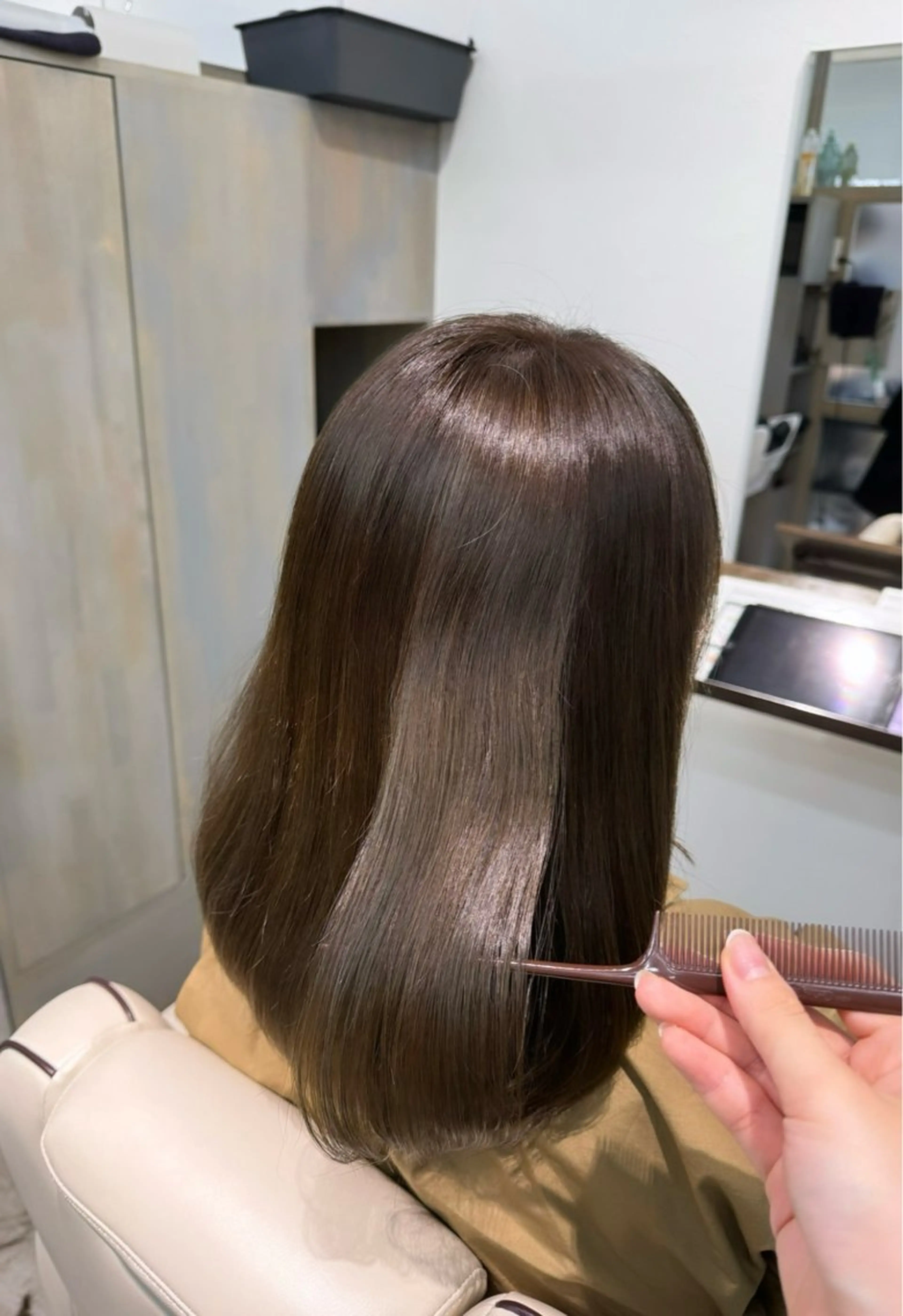 ミディアム カラー ブリーチ ブリーチなしカラー オリーブカラー トリートメント 髪質改善×艶カラー Haruのヘアスタイル