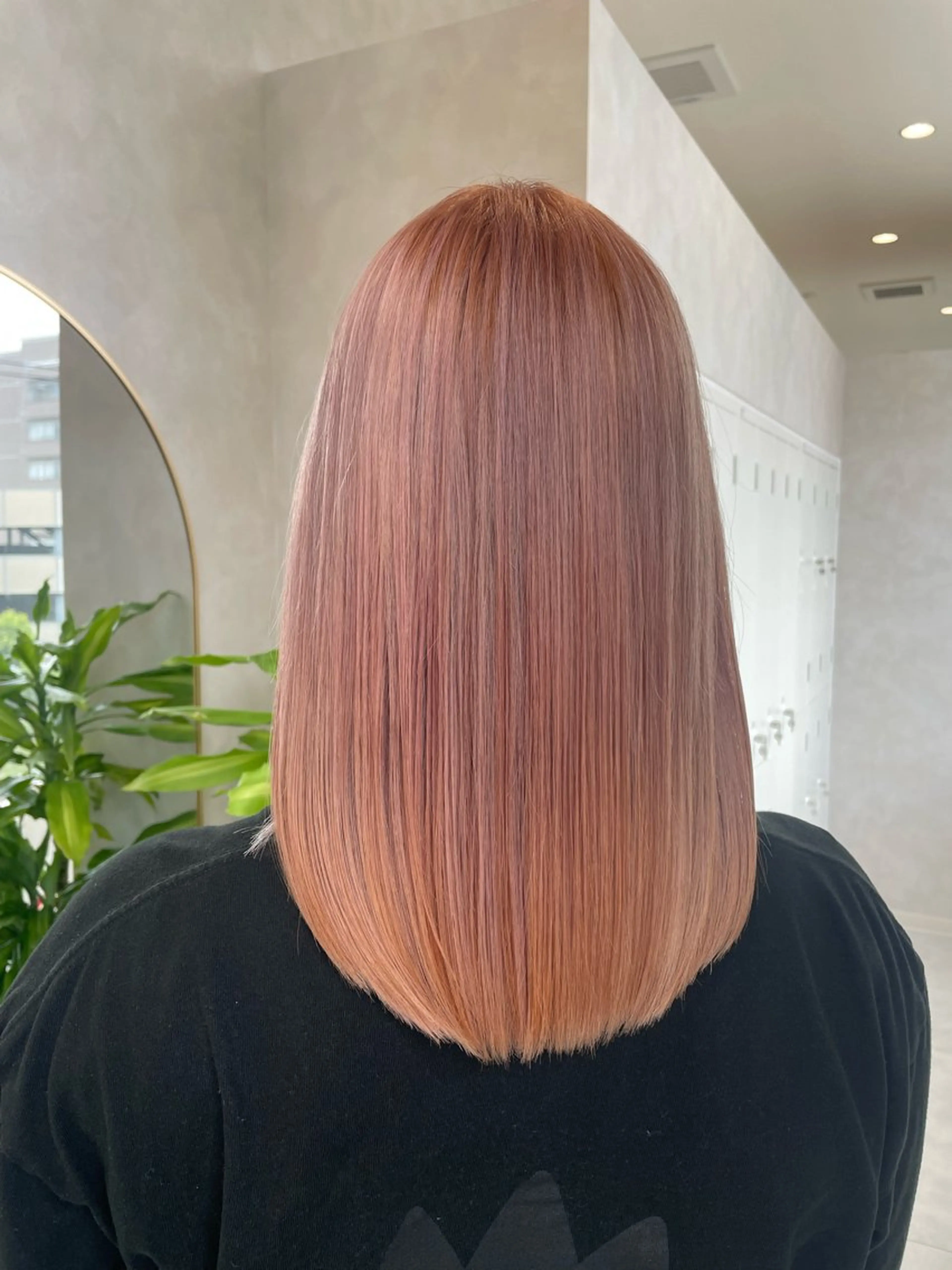 セミロング カラー ブリーチ ハイライトカラー ハイライト 縮毛矯正 🌷Eleanor Aya🌷のヘアスタイル