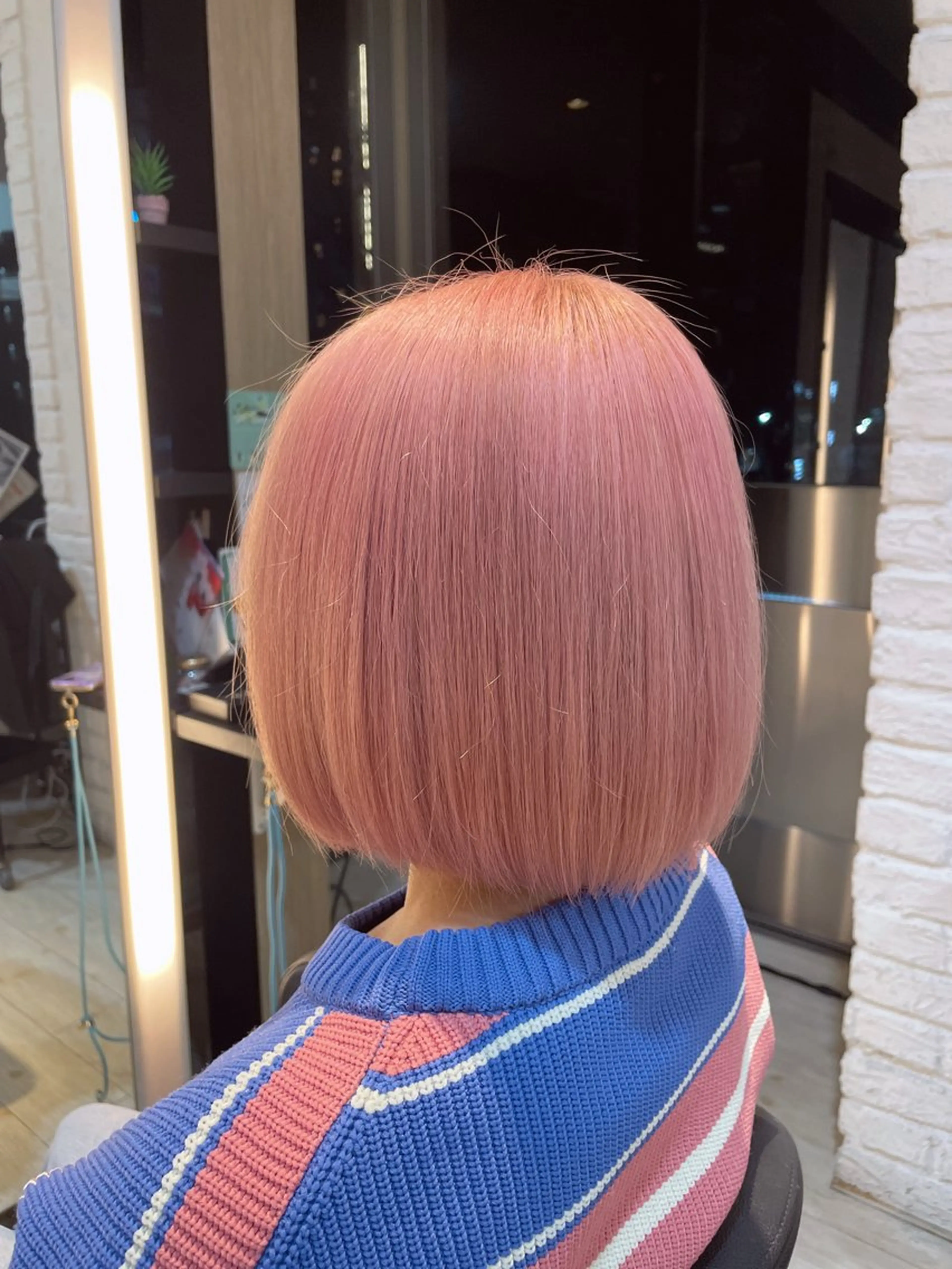 ショート カラー カット ヘアカラー トリートメント ブリーチ/髪質改善/ ハイトーン/暖色のヘアスタイル