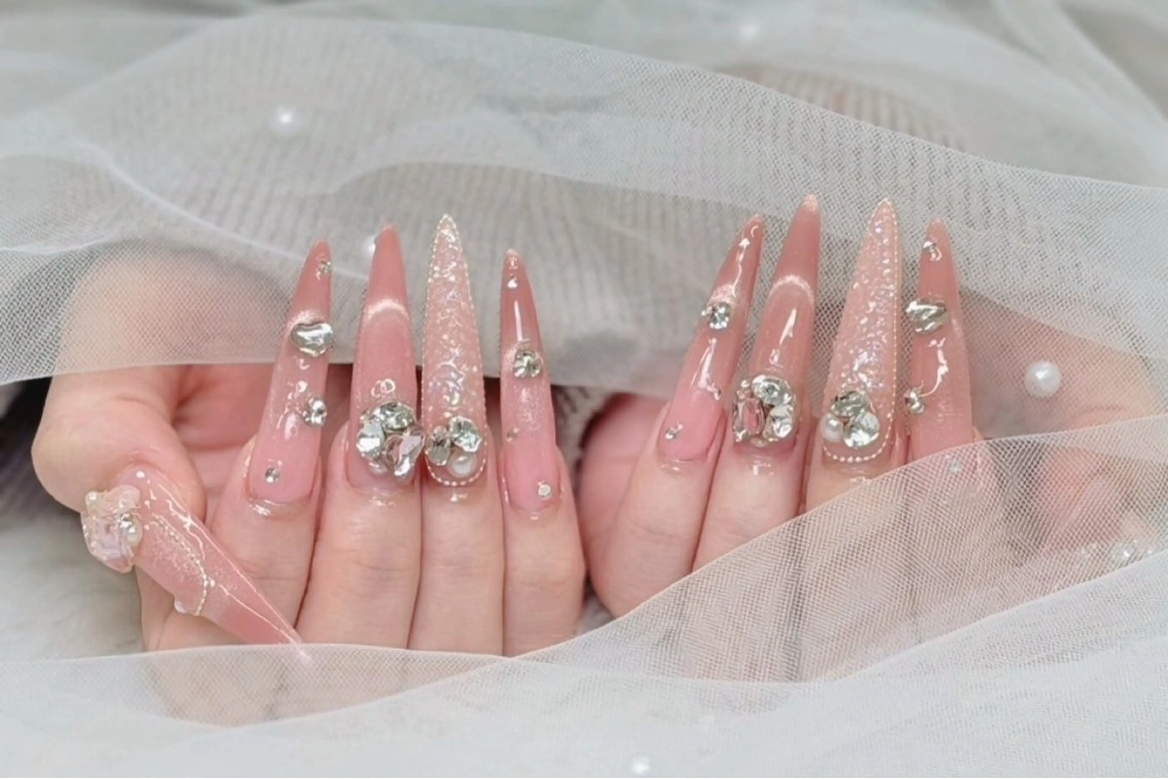 ネイル lucky nail 歌舞伎町のネイルデザイン