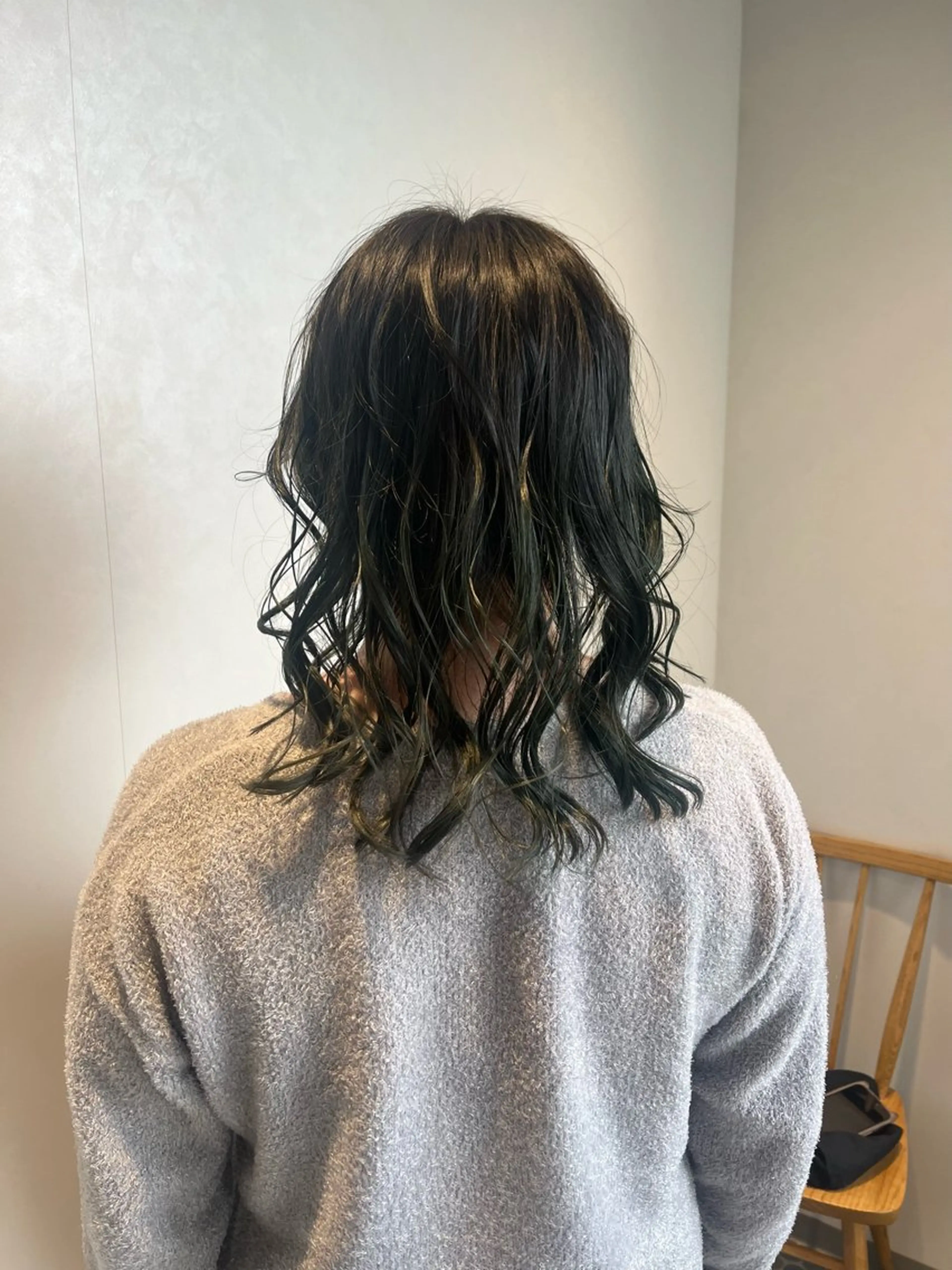 ミディアム SALOWIN大宮crest所属・大宮レイヤーカット× 透明感カラー　rioのヘアスタイル