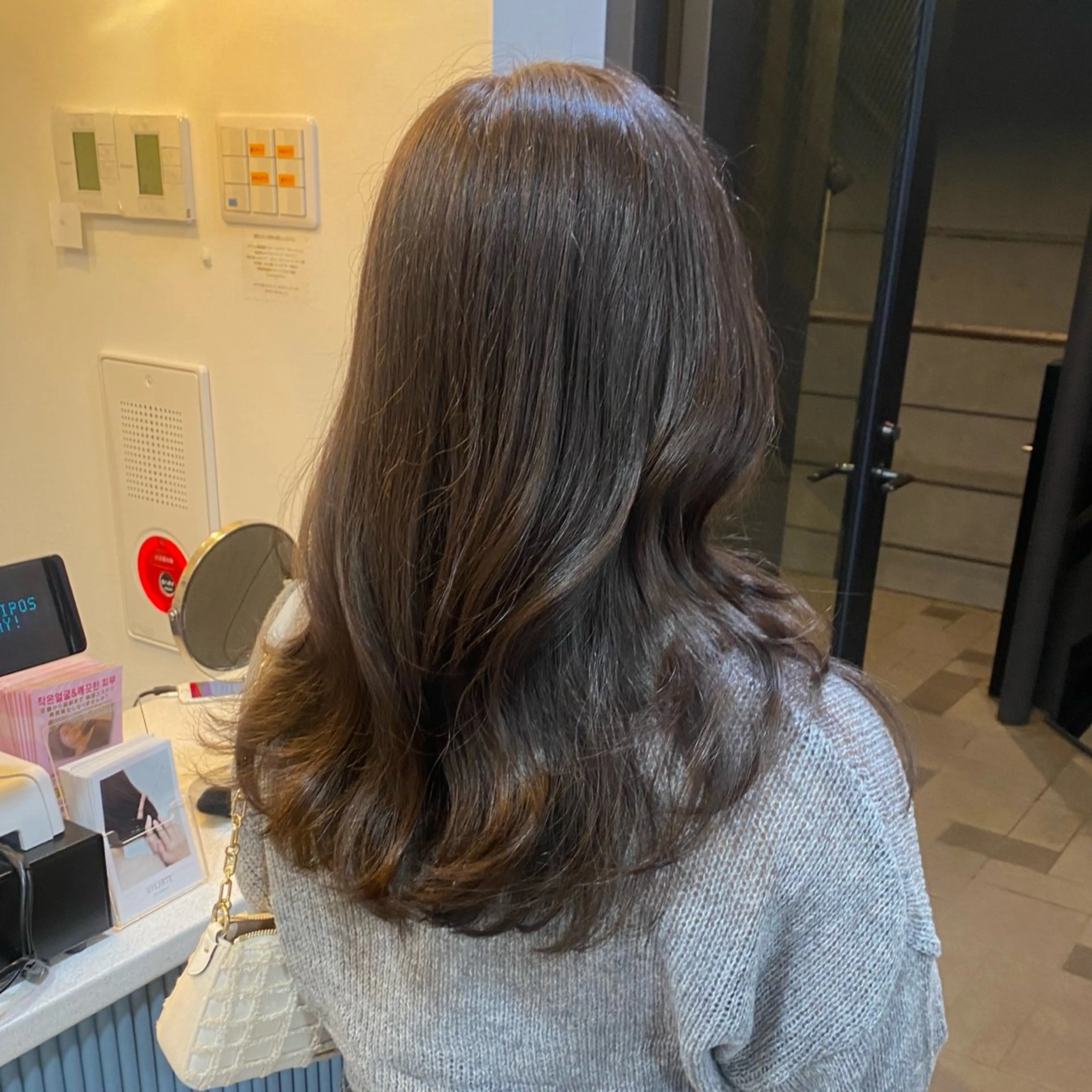 セミロング カラー ブラウンカラー ラベンダーカラー ラベンダーブラウン gunhee Tokyo所属・🇰🇷韓国ヘア /wooju🇰🇷のヘアスタイル