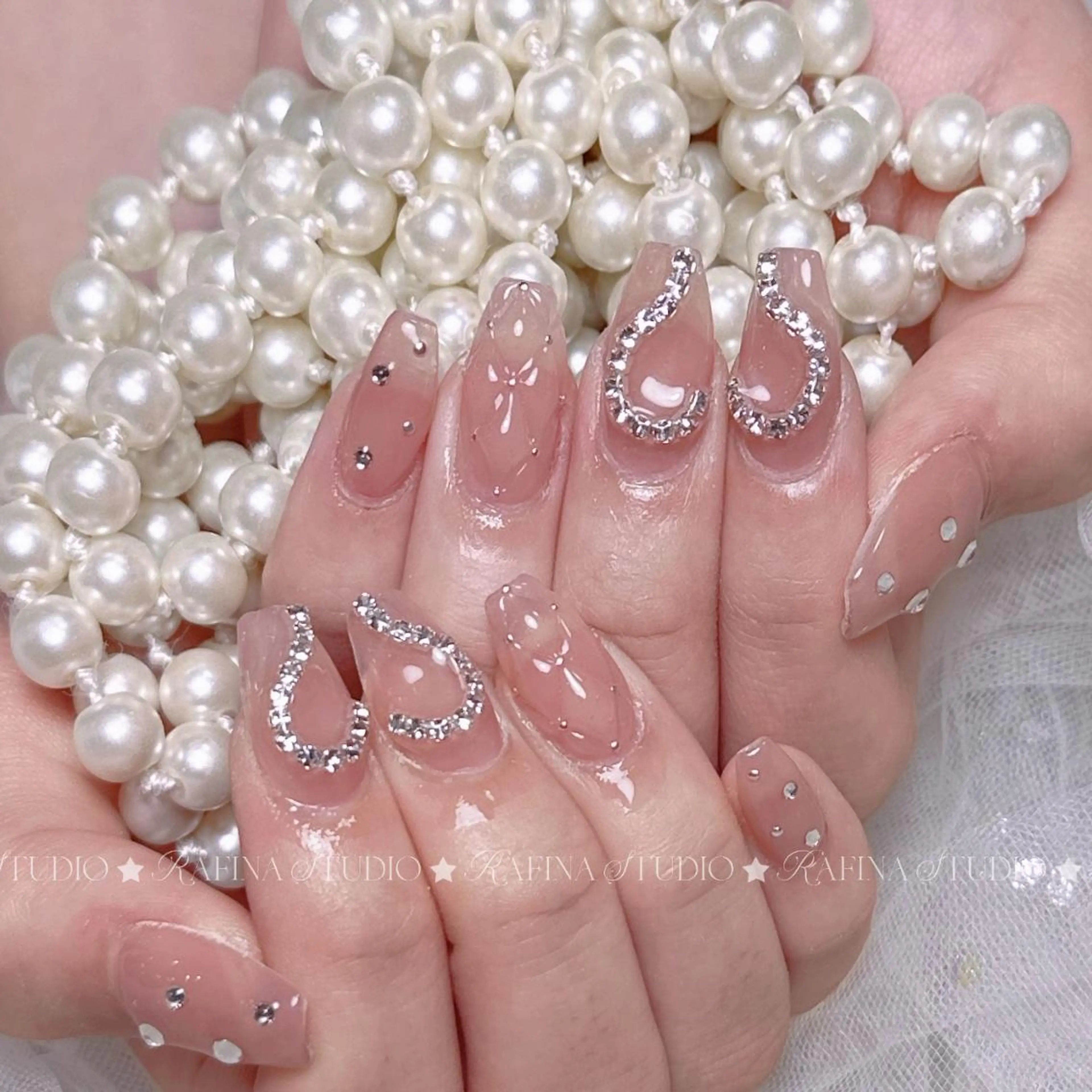 ネイル 玲央 YOYOのネイルデザイン