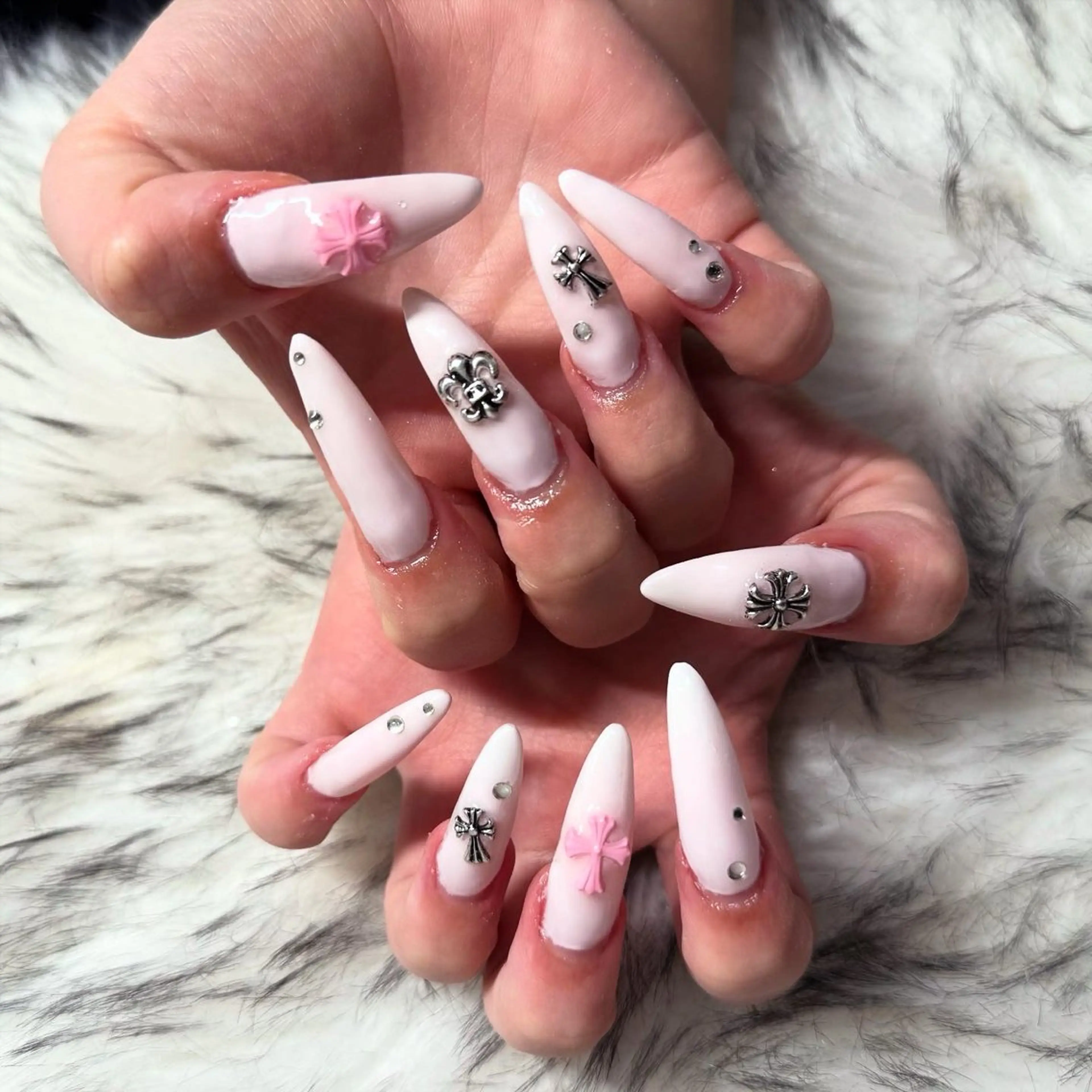 ロング ハンドネイル mao .のネイルデザイン