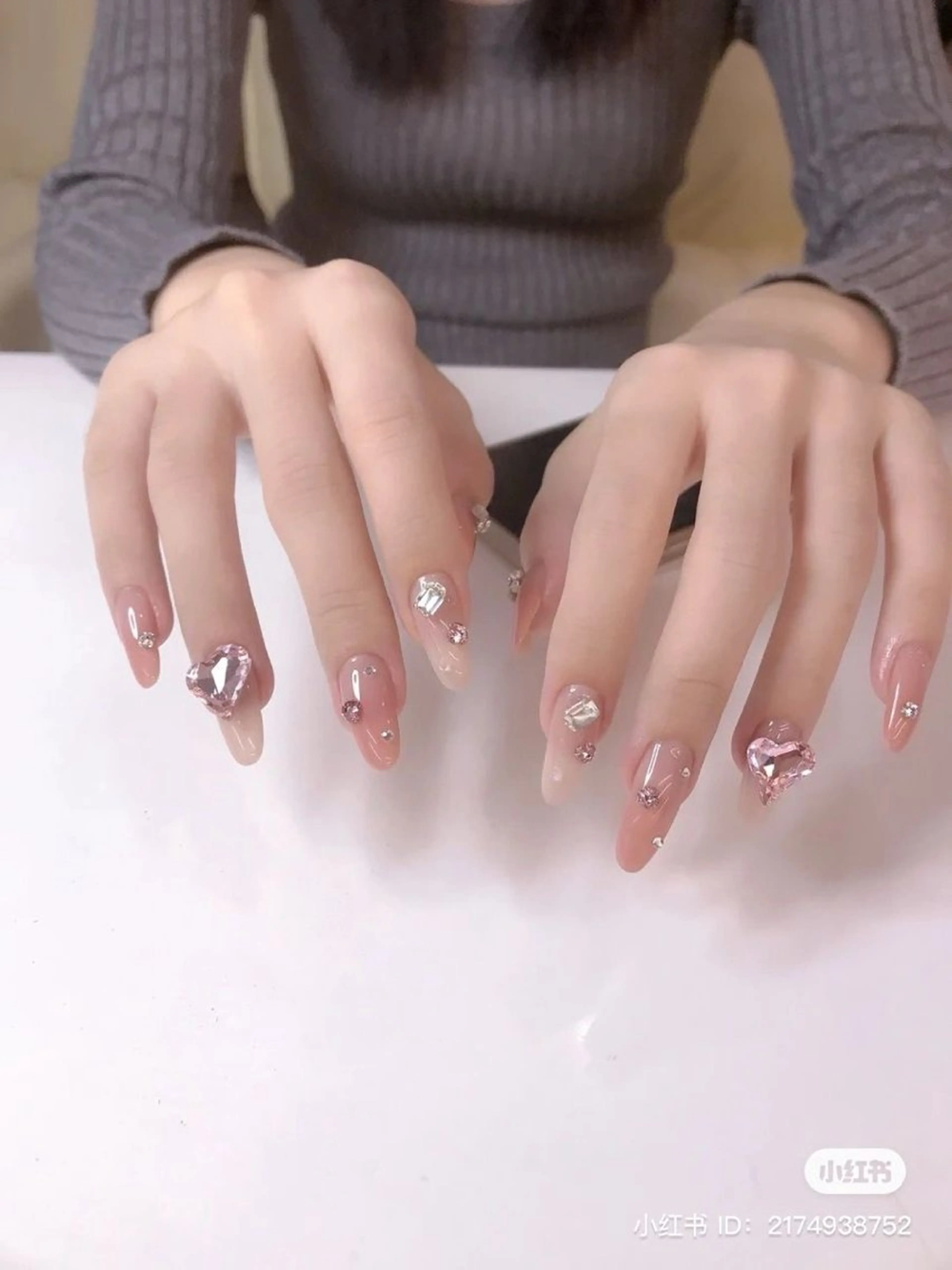 ネイル チークネイル ジェルネイル キラキラネイル 韓国ネイル マグネットネイル ハンドネイル Vp ネイルのネイルデザイン