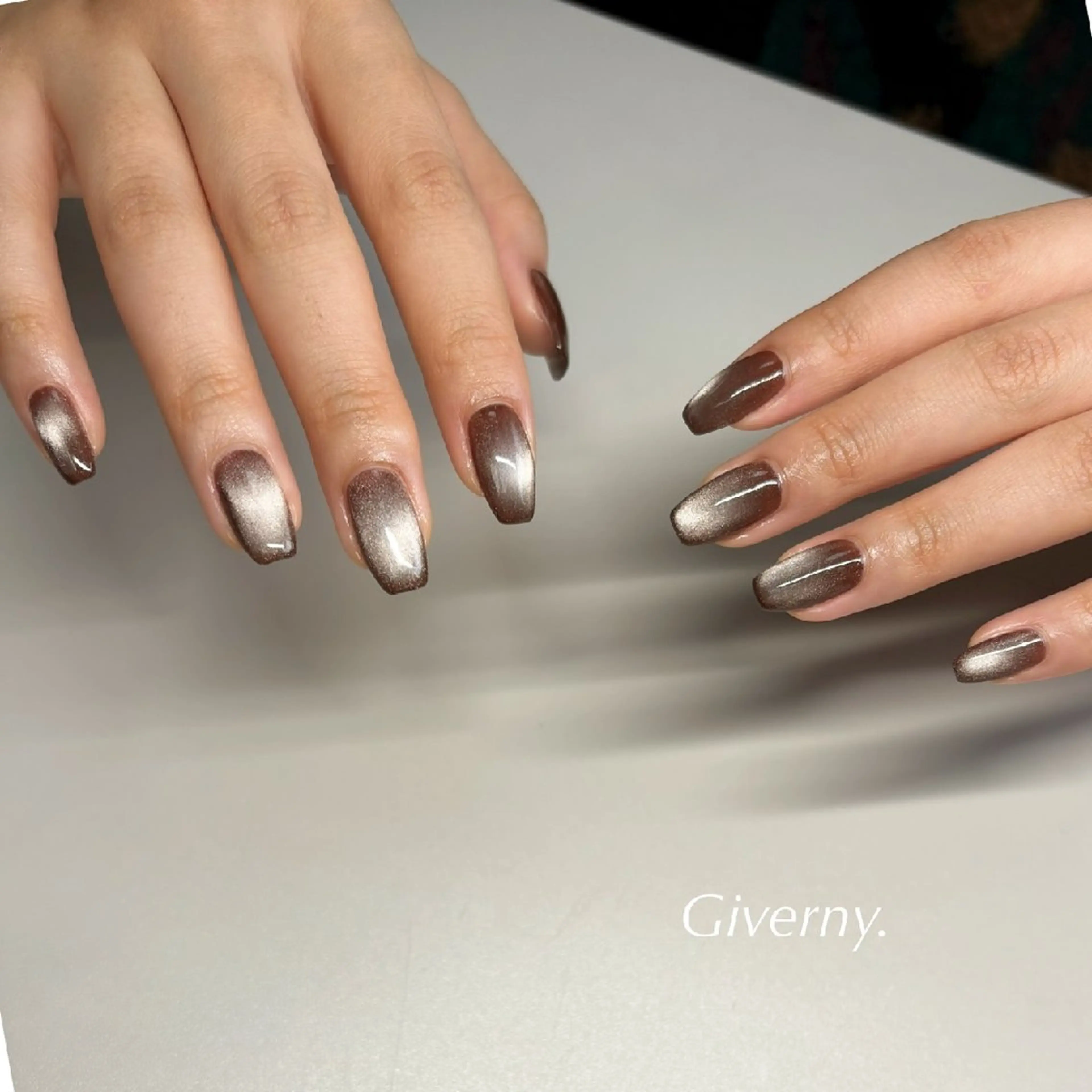 ネイル マグネットネイル 冬ネイル ハンドネイル Giverny .のネイルデザイン