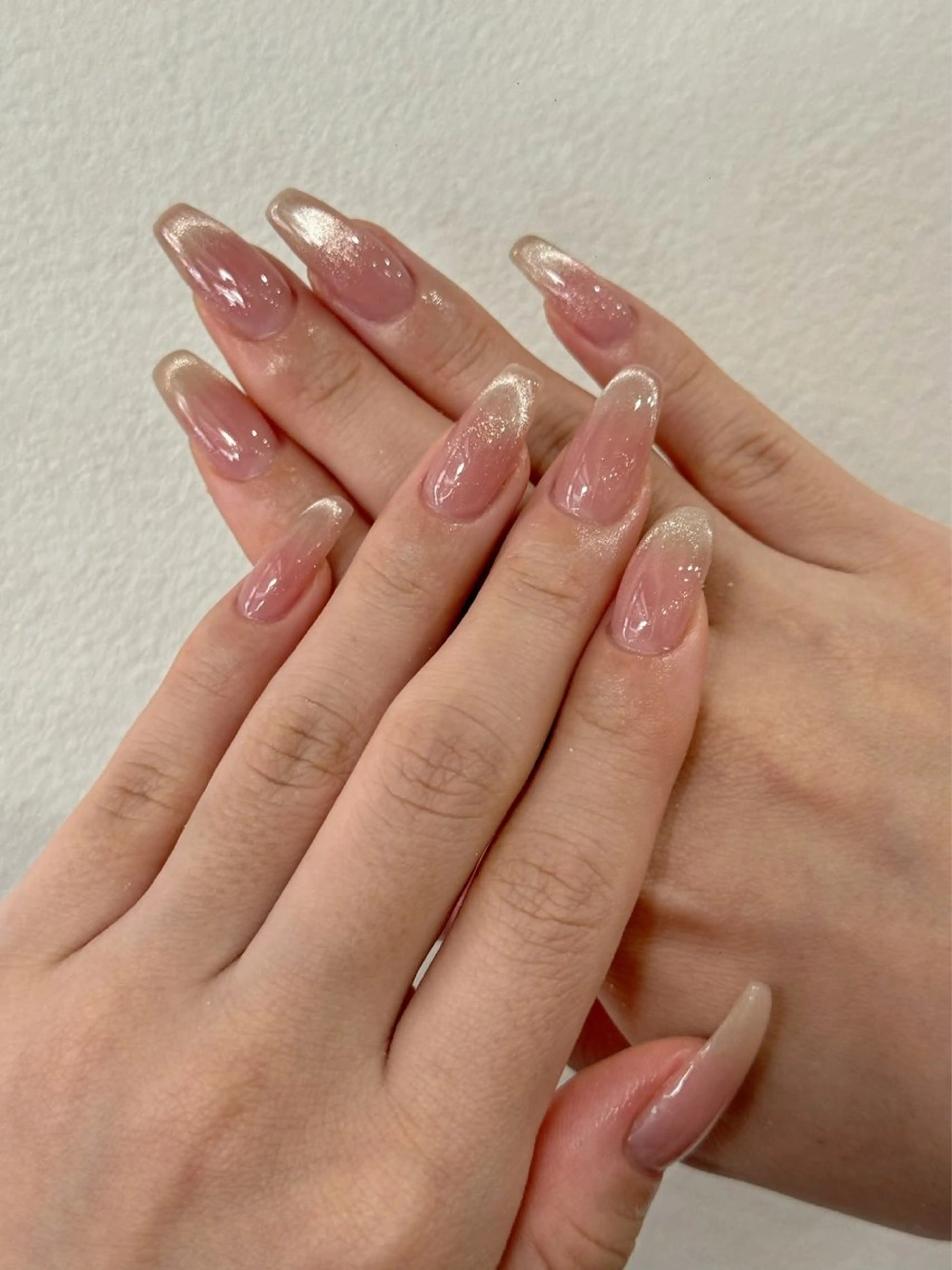 ネイル オーロラネイル ブルー チークネイル フットネイル フレンチネイル ハンドネイル Ema エマのネイルデザイン