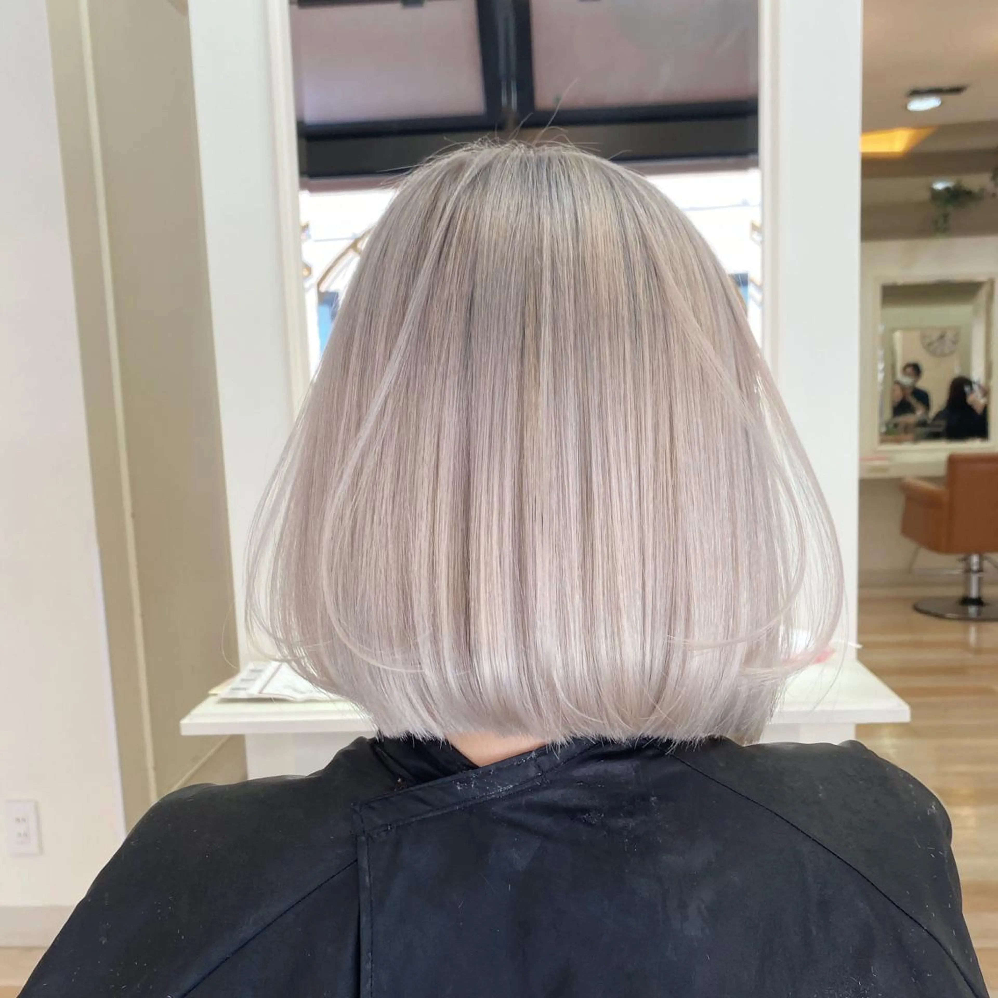 ショート カラー yosuke 梅田/バレイヤージュのヘアスタイル