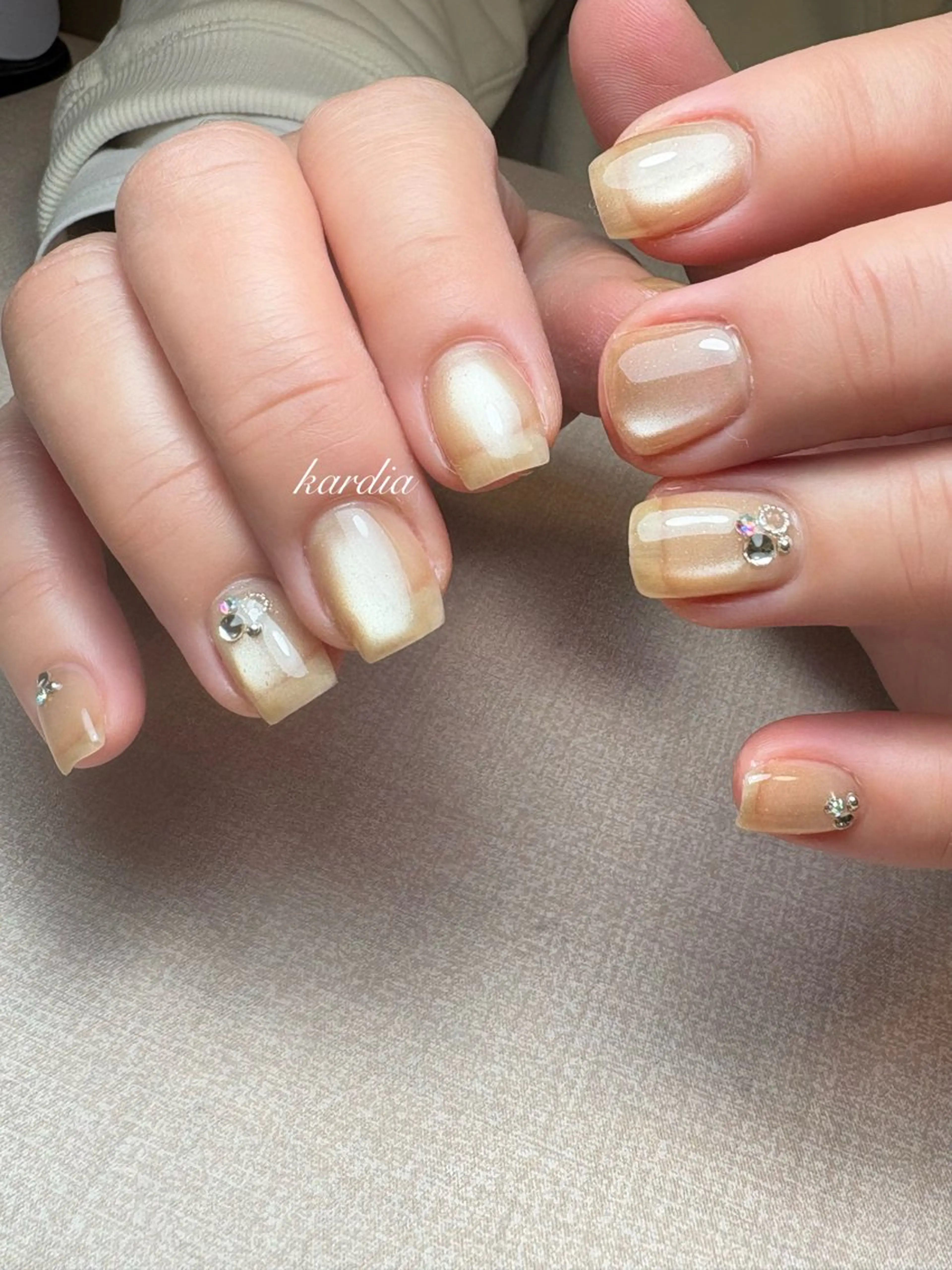 ネイル ハンドネイル καρδιά -ｶﾙﾃﾞｨｱ-のネイルデザイン