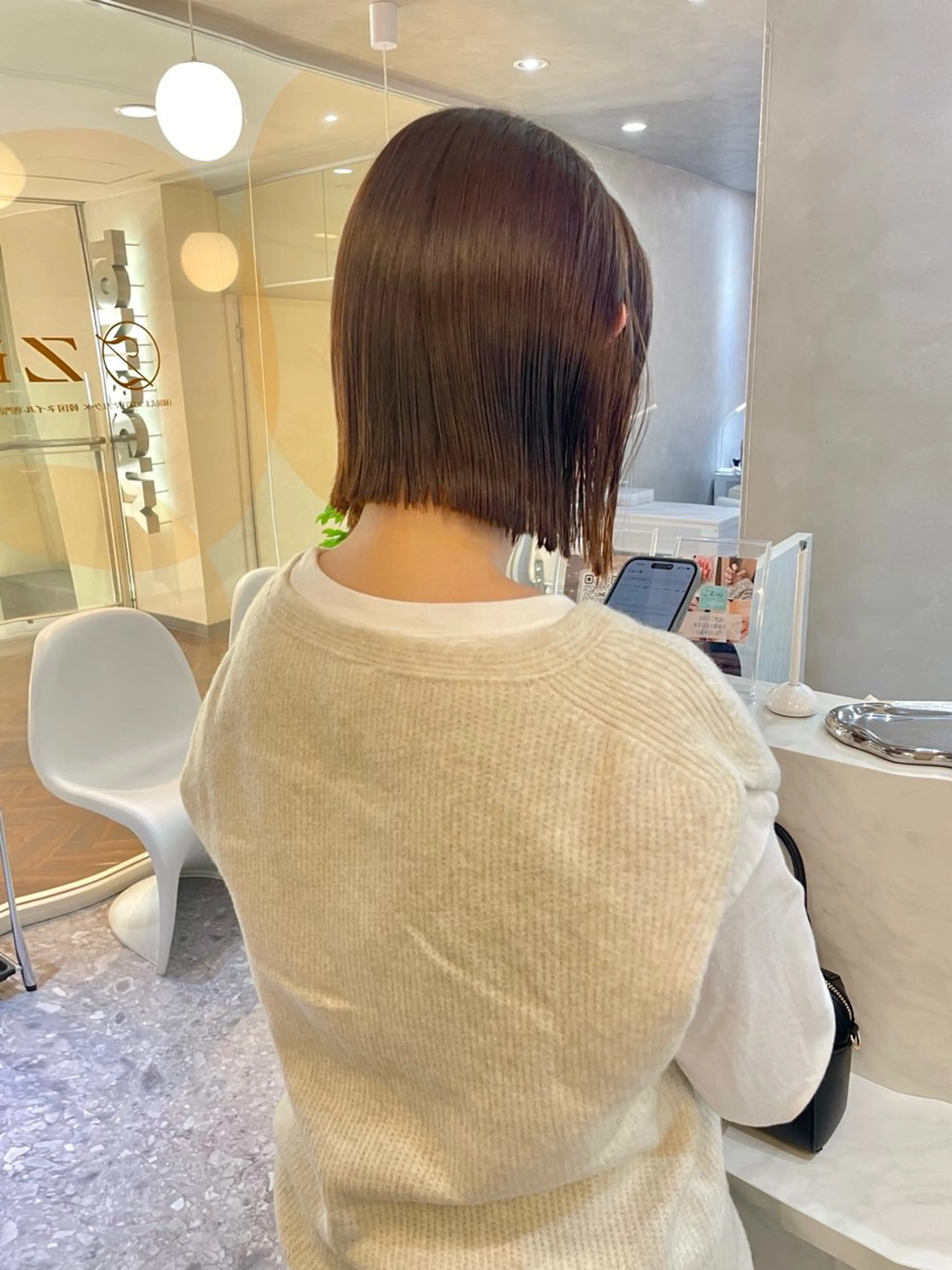 ショート カラー カット ヘアカラー トリートメント ボブ/透明感カラー/ 赤み消し/髪質改善のヘアスタイル