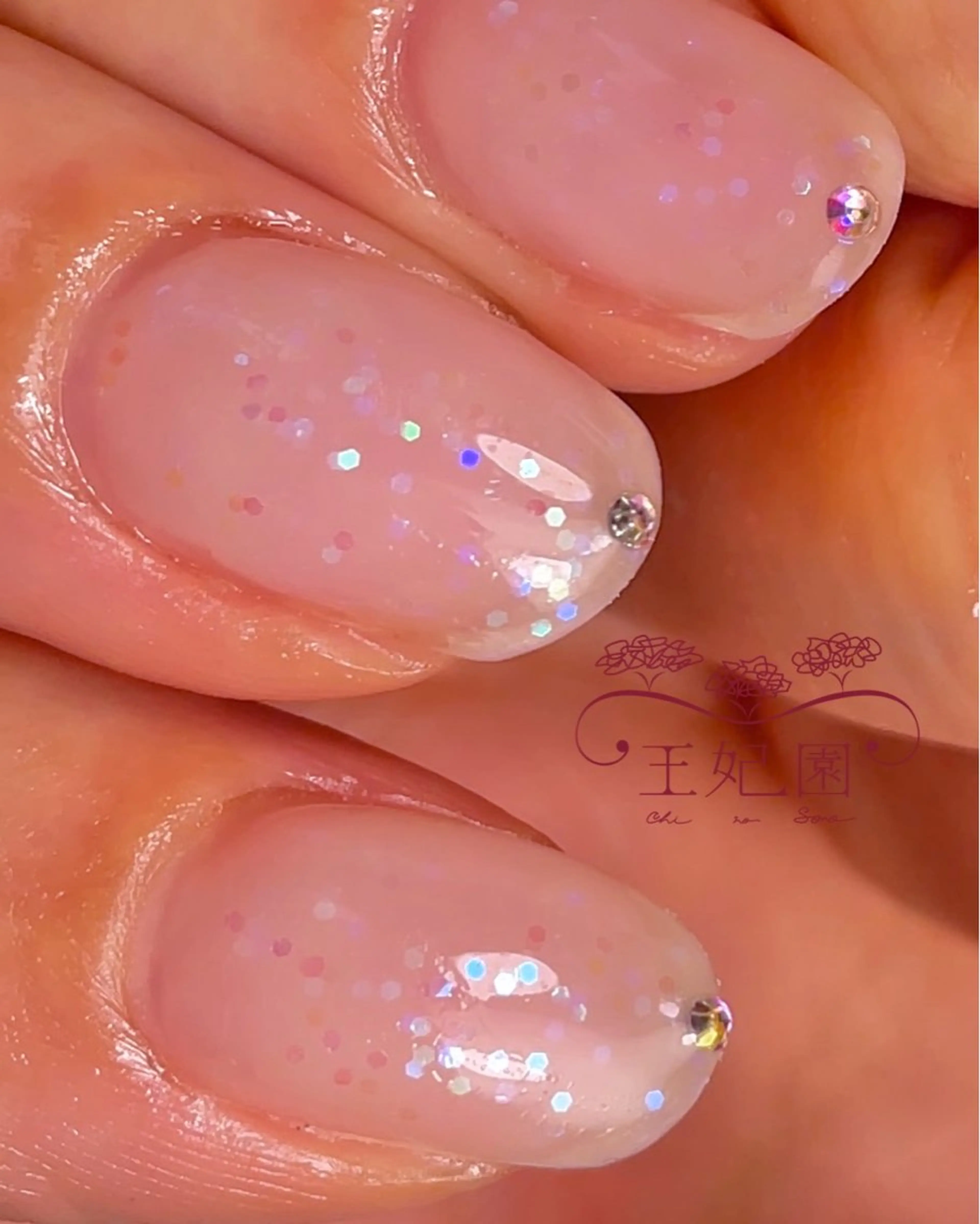 ネイル フレンチネイル グラデーション ラメ(グリッター) ラメグラデーション メンズネイル nail salon王妃の園所属・王妃の園 ohinosonoのネイルデザイン
