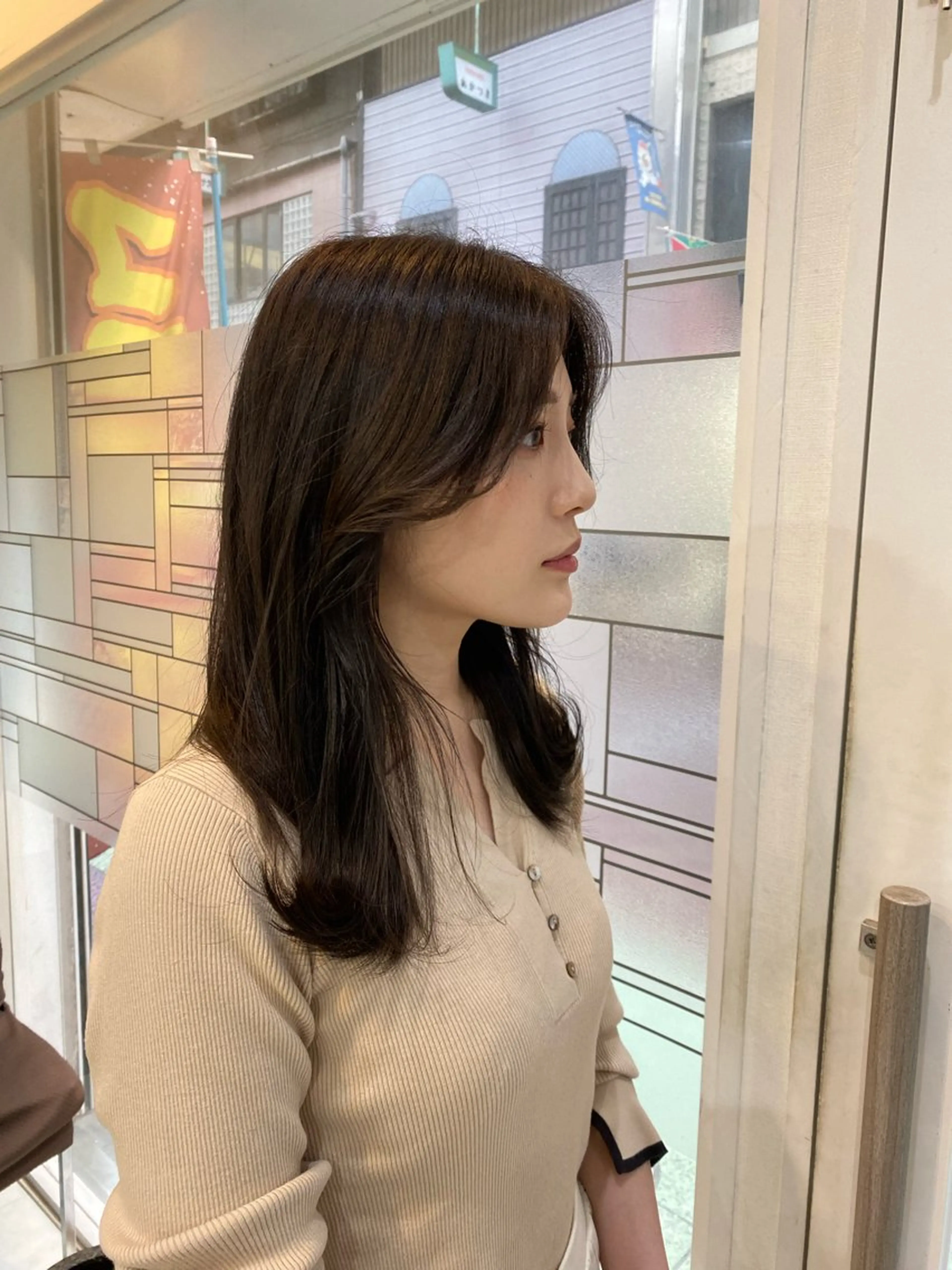 ミディアム カット ヘアカラー トリートメント トップスタイリスト 江口 稜亮のヘアスタイル