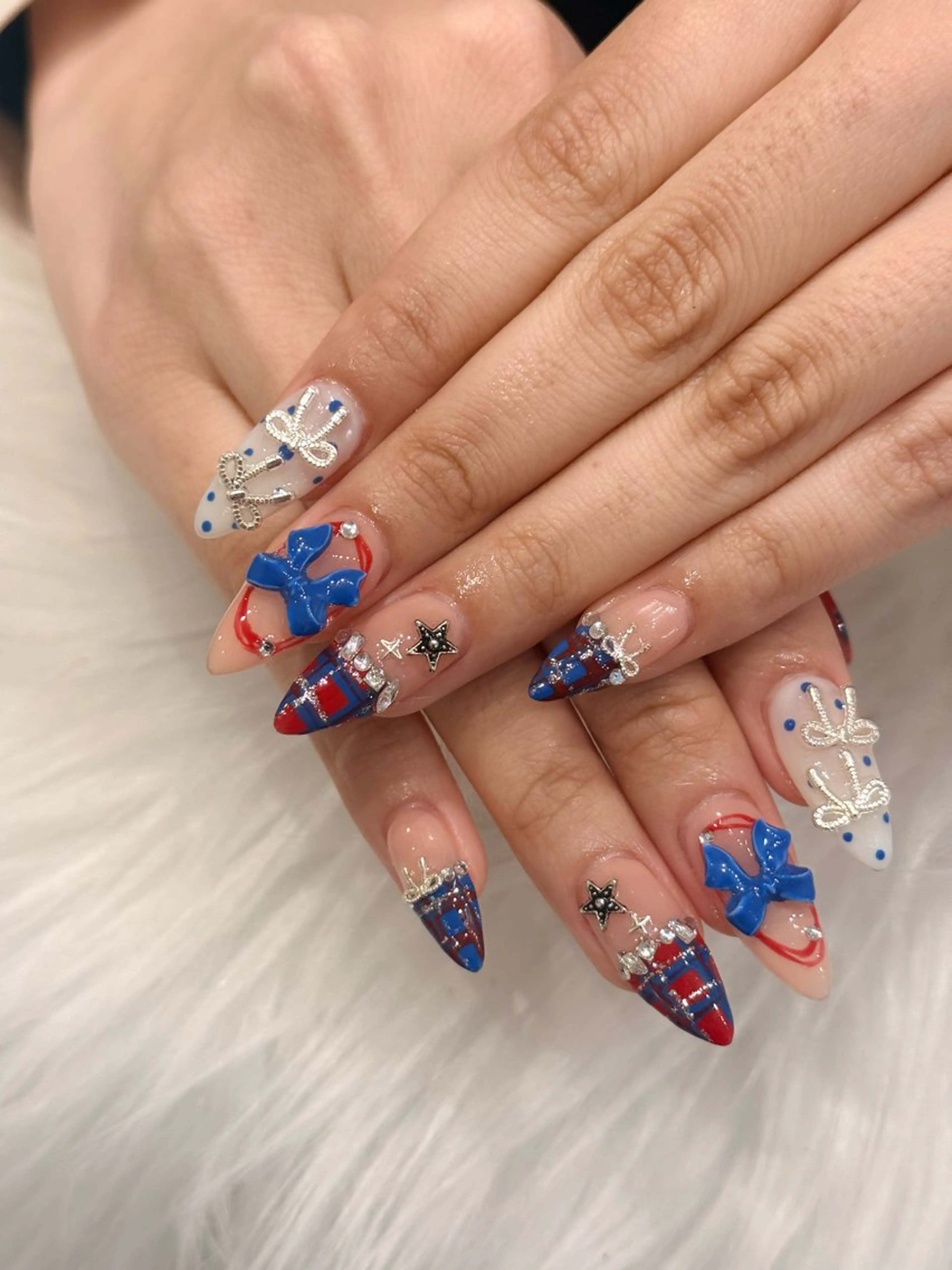 ネイル 韓国ネイル マグネットネイル ニュアンスネイル シンプルネイル バレンタイン ハンドネイル ハンドケア Nihonthy Nail 新宿所属・Nihonthy Nail 新宿のネイルデザイン