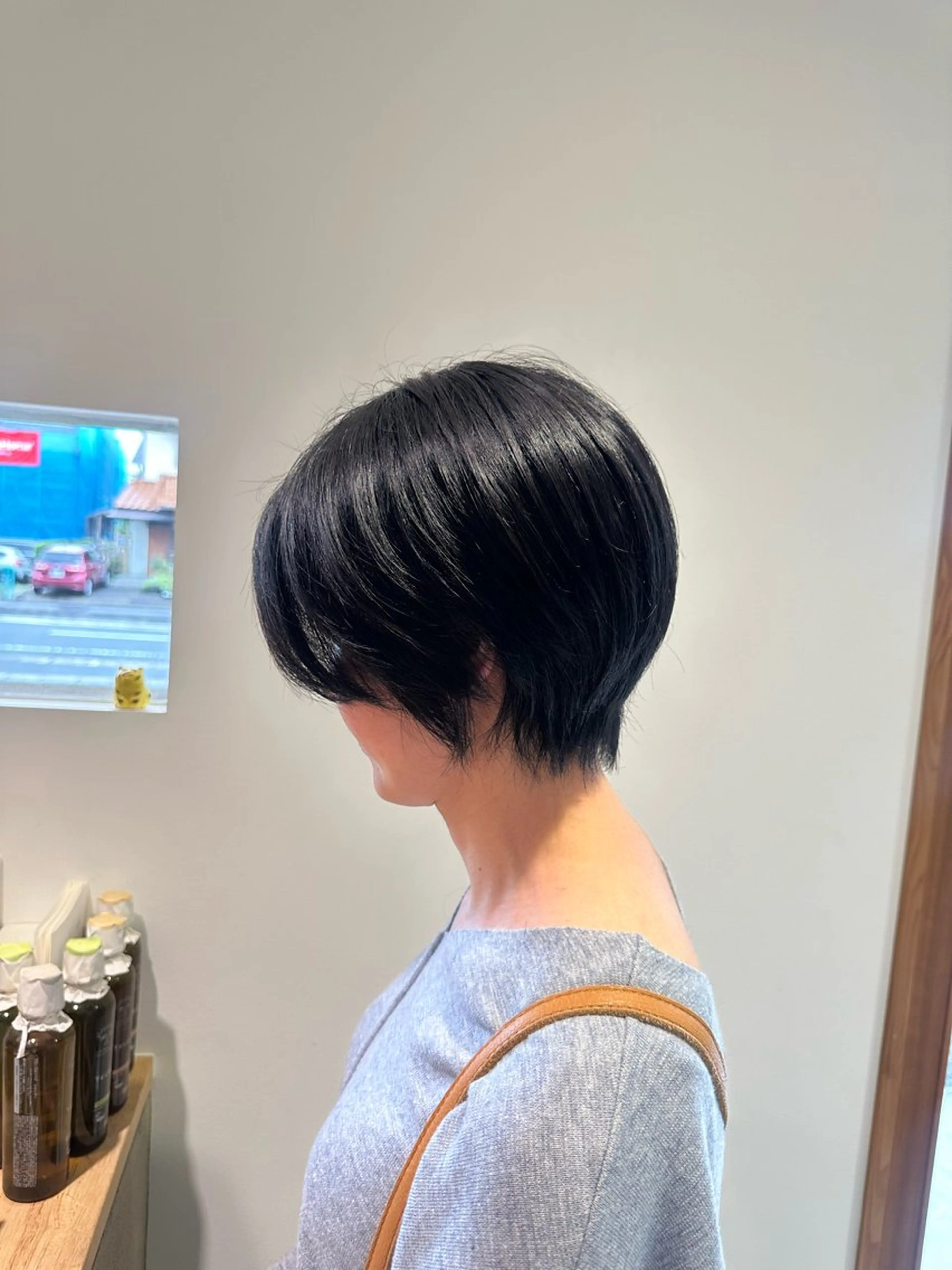 ショート くびれヘア 髪質改善 ショートヘア レイヤー/蟹江/ くすみカラー/川口のヘアスタイル