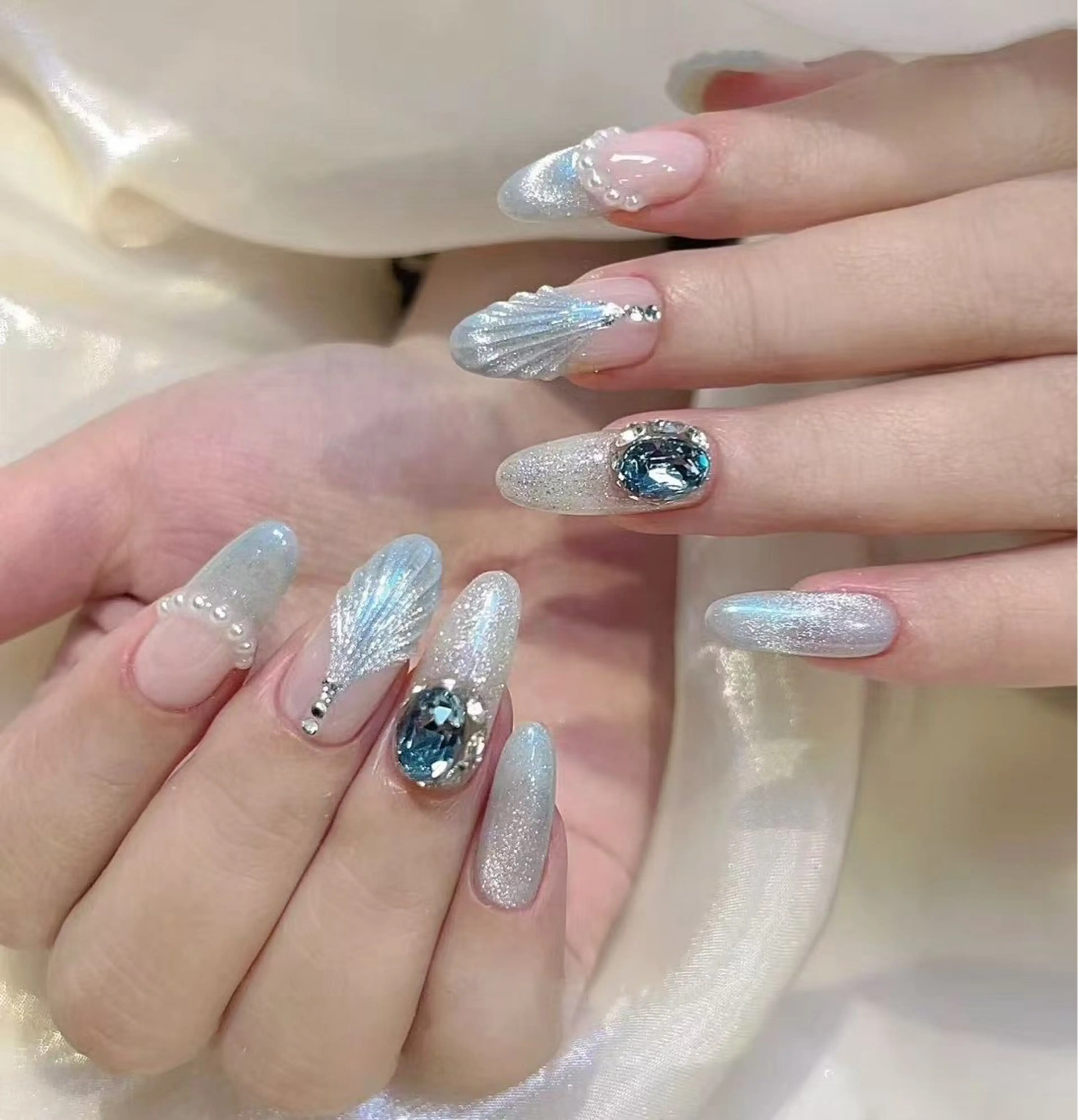 ネイル オーロラネイル フラワーネイル フットネイル フレンチネイル ジェルネイル ハンドネイル BabyYouMi nailのネイルデザイン