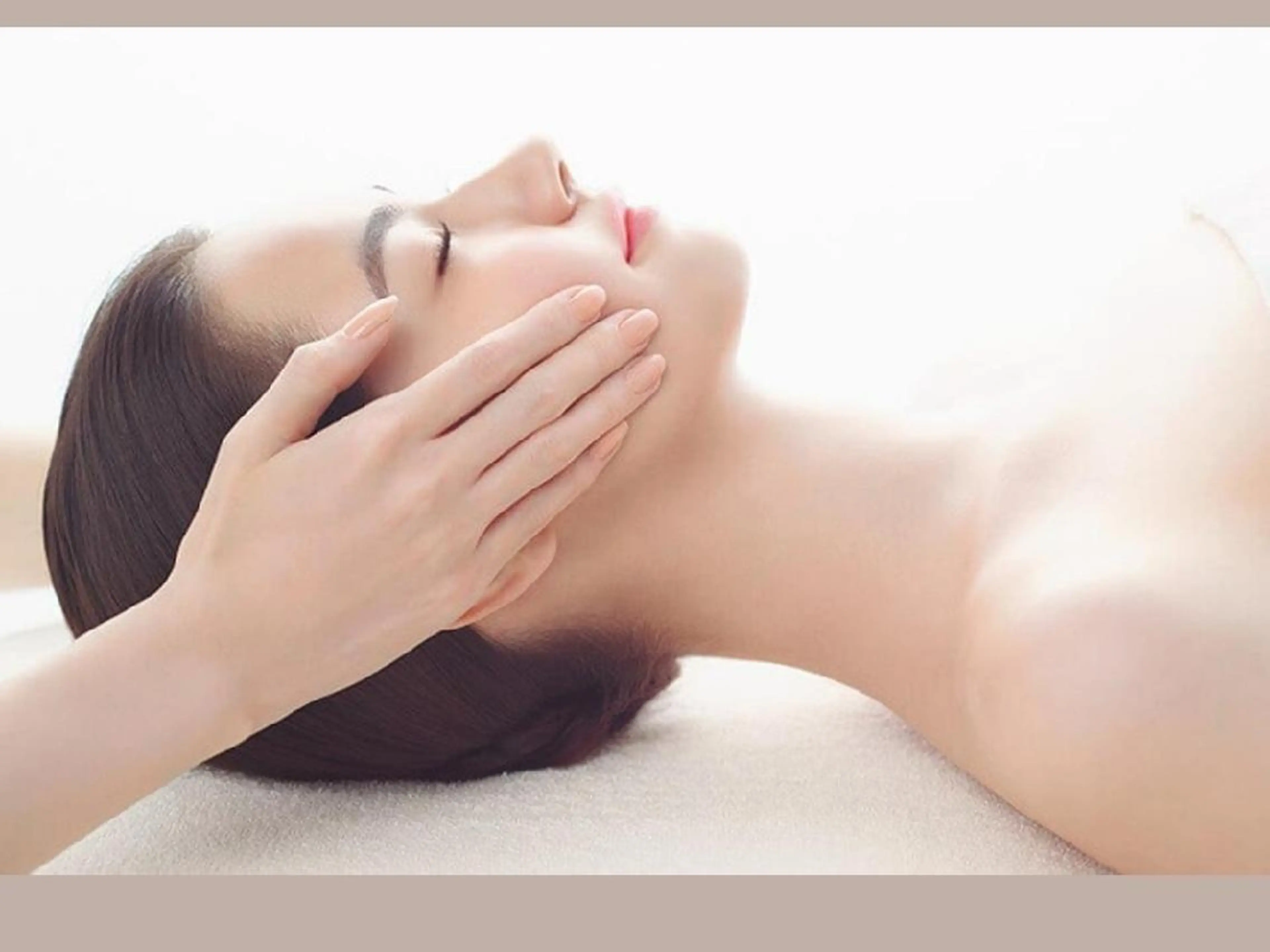 ポーラ心斎橋御堂筋店所属・小顔毛穴/POLA 心斎橋難波5分のエステ・リラクイメージ