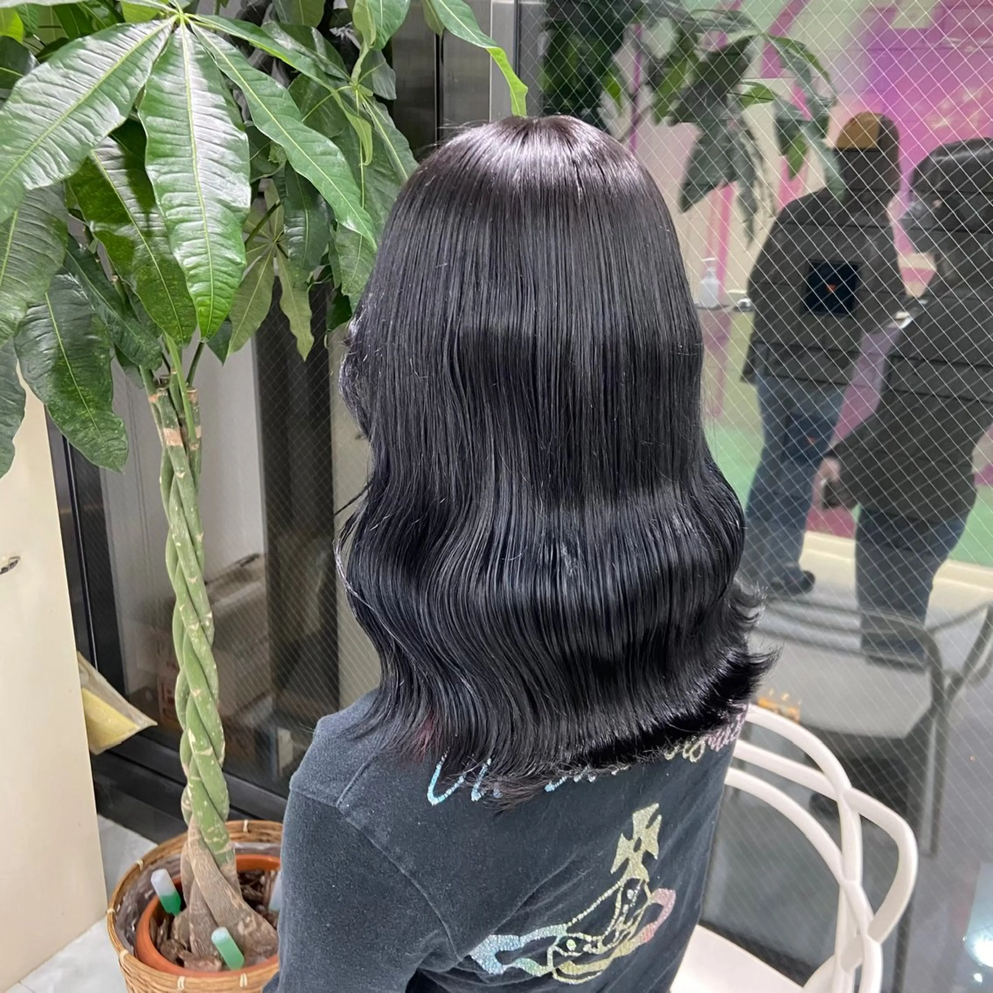 ミディアム カラー パーマ ヘアアレンジ 透明感ブリーチカラー 🌈TOMOHIROのヘアスタイル