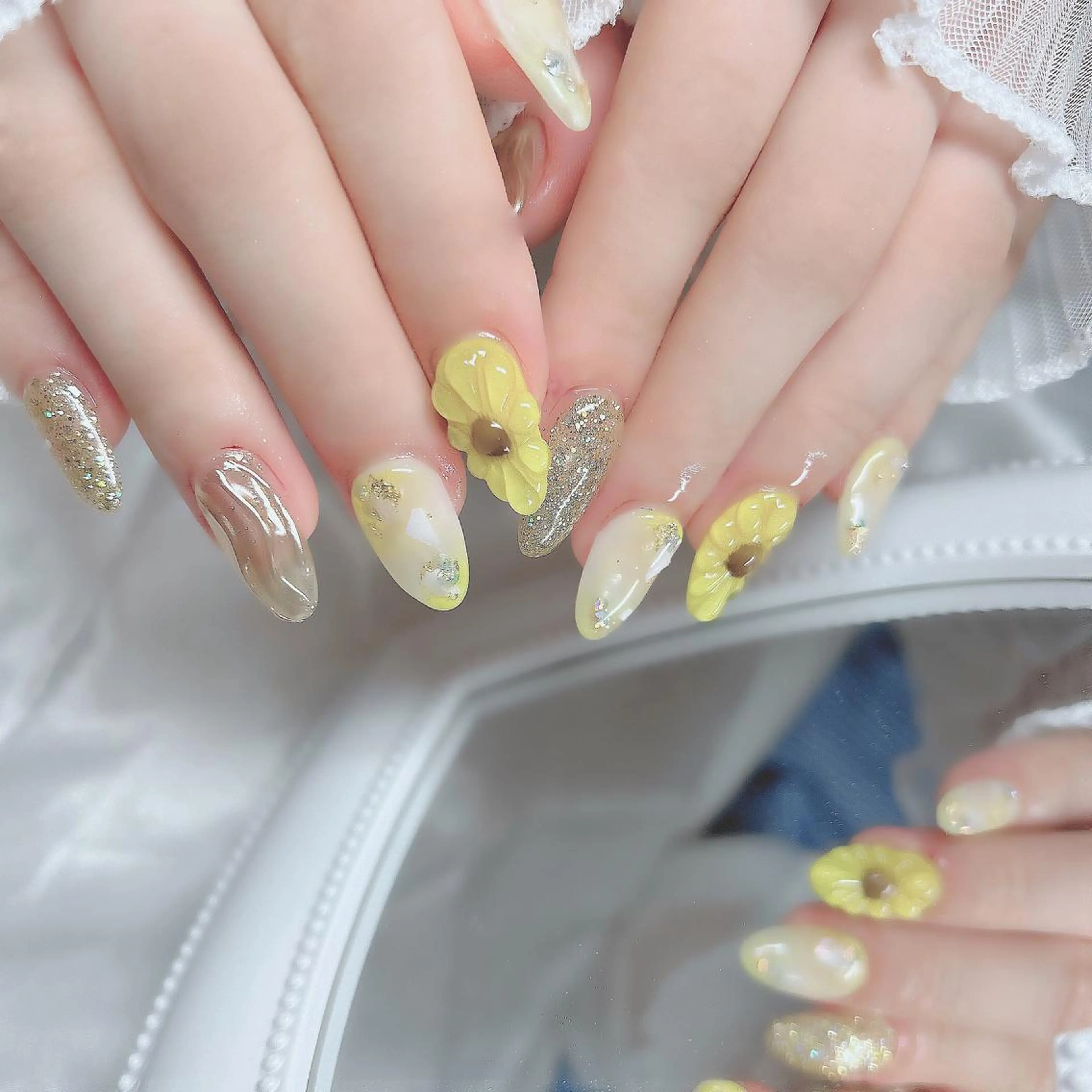 ネイル マツエク・マツパ アイブロウ ワンホンマツエク チークネイル ニュアンスネイル ワンホンネイル ハンドネイル merci nail所属・merci nailのネイルデザイン