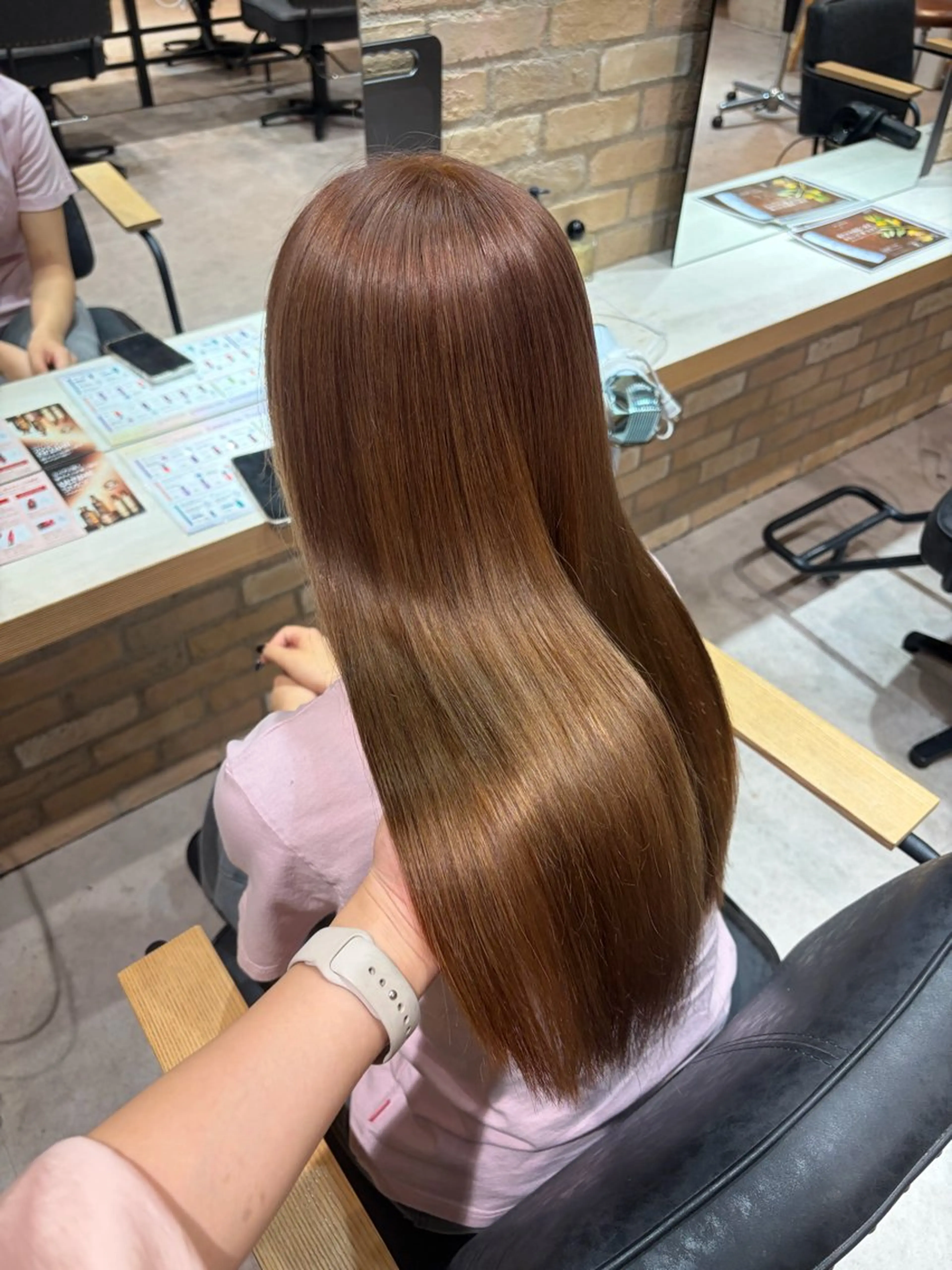 ロング カラー ヘアカラー レイヤー/手書きネイ ルCOCORO 🎀のネイルデザイン