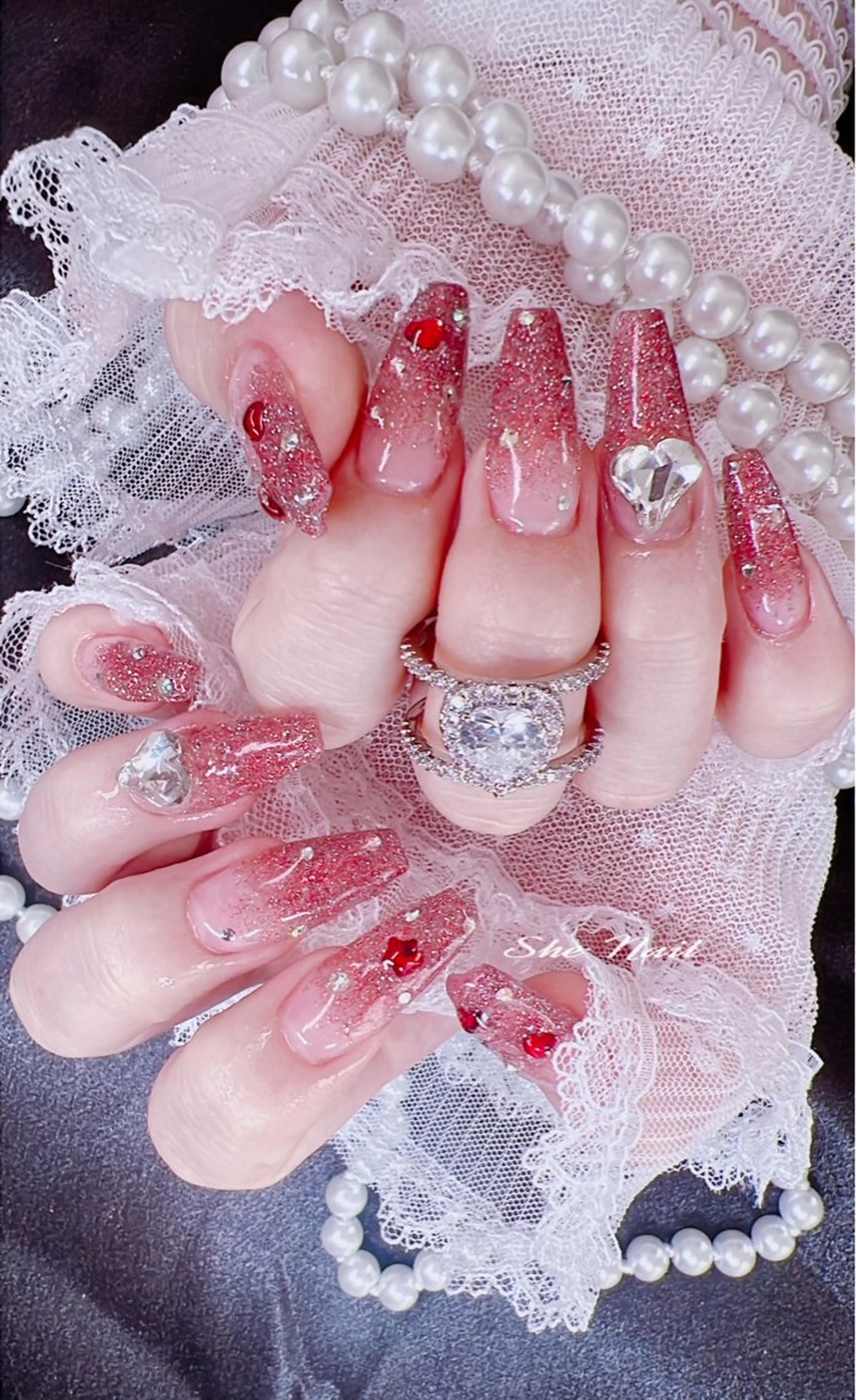 ネイル チークネイル 長さ出し フラッシュネイル フレンチネイル ハート ハンドネイル She   Nail所属・ISA_ BELLAのネイルデザイン