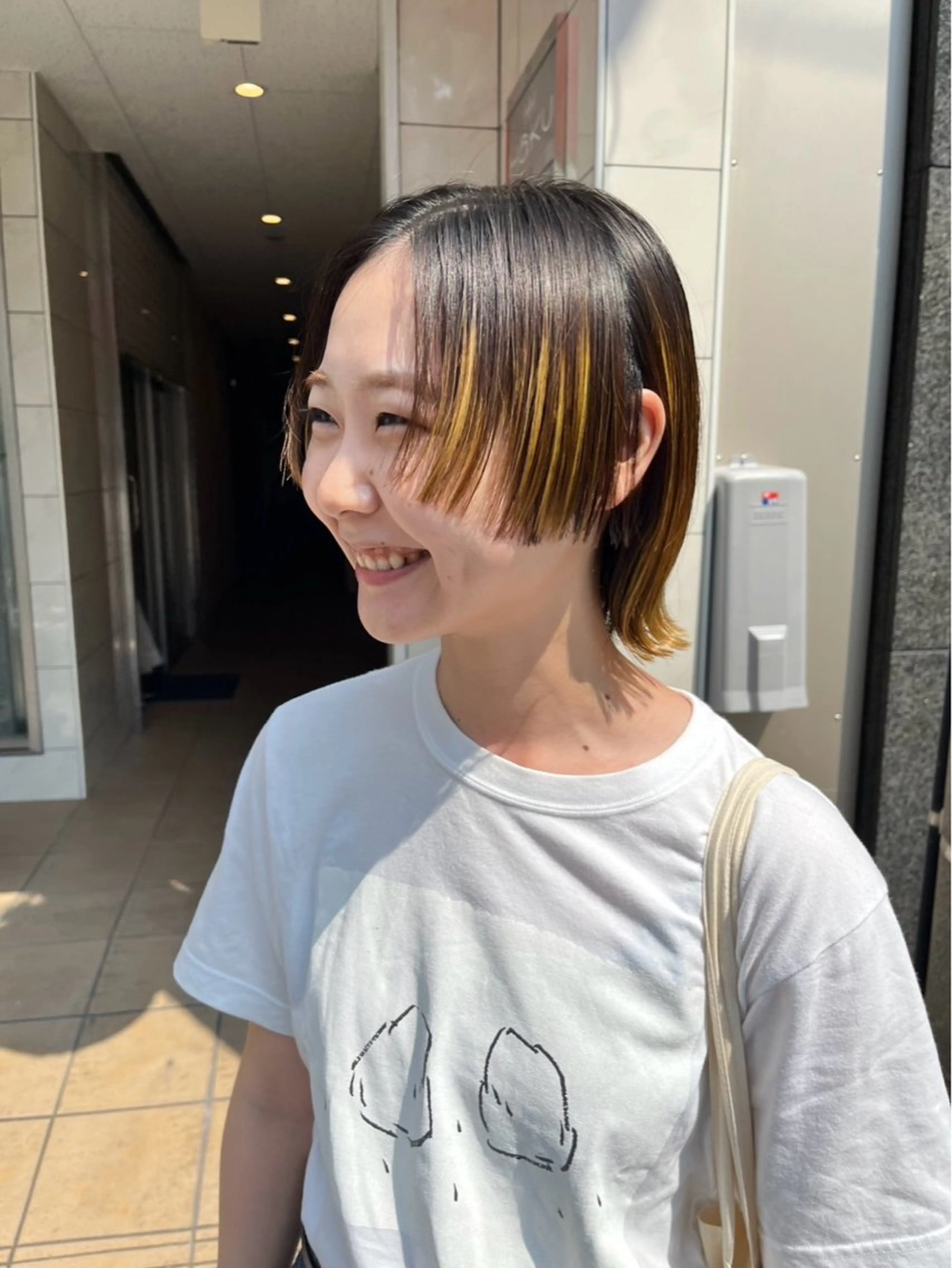 ミディアム カラー デザインカラー イエローカラー rina/似合わせ/ 艶髪カラー/髪質改善のヘアスタイル