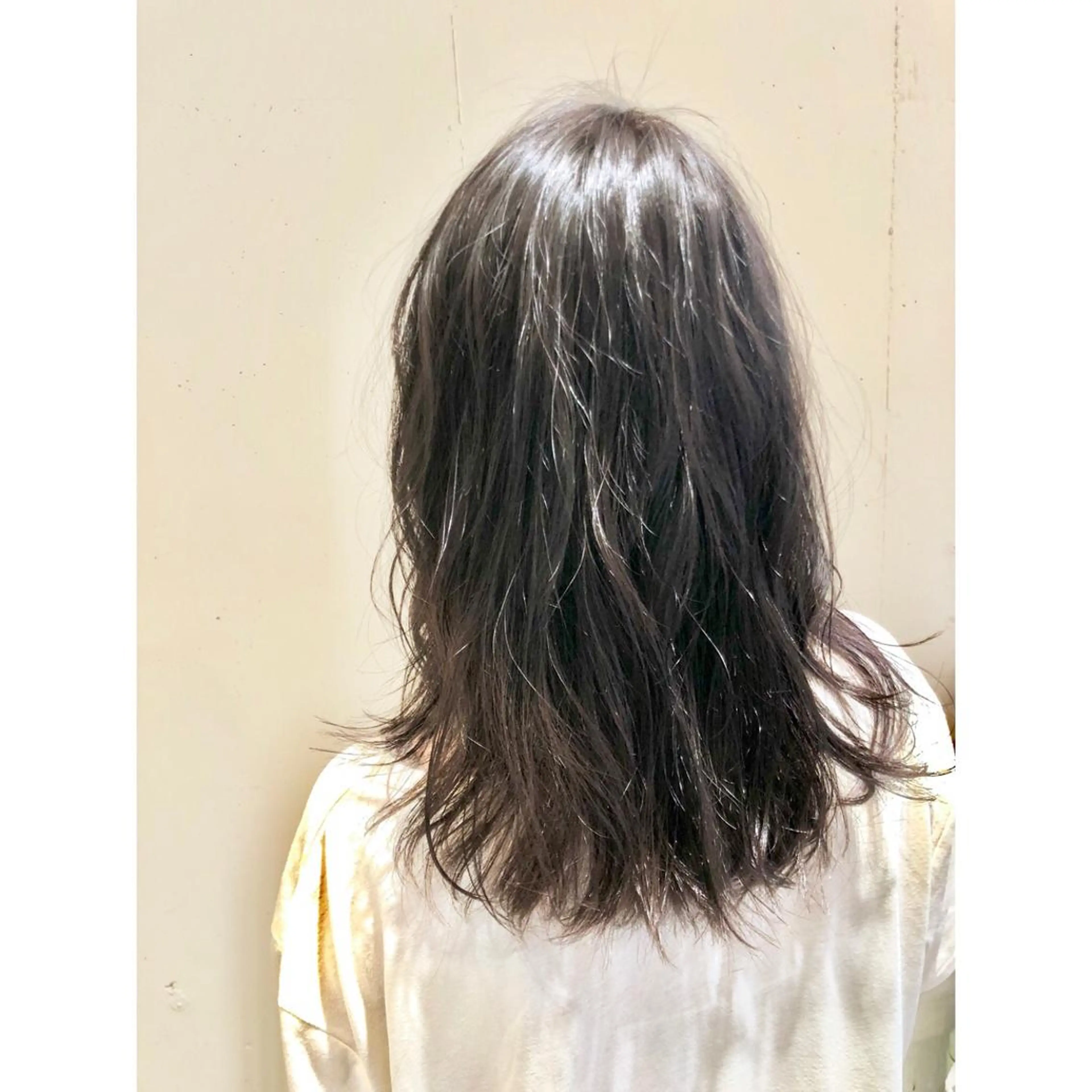 ミディアム カラー パーマ ヘアアレンジ ブリーチ 透明感カラー グラデーションカラー グレージュ ハイライトカラー 【ツヤ髪美容師】 ツダケイスケのヘアスタイル