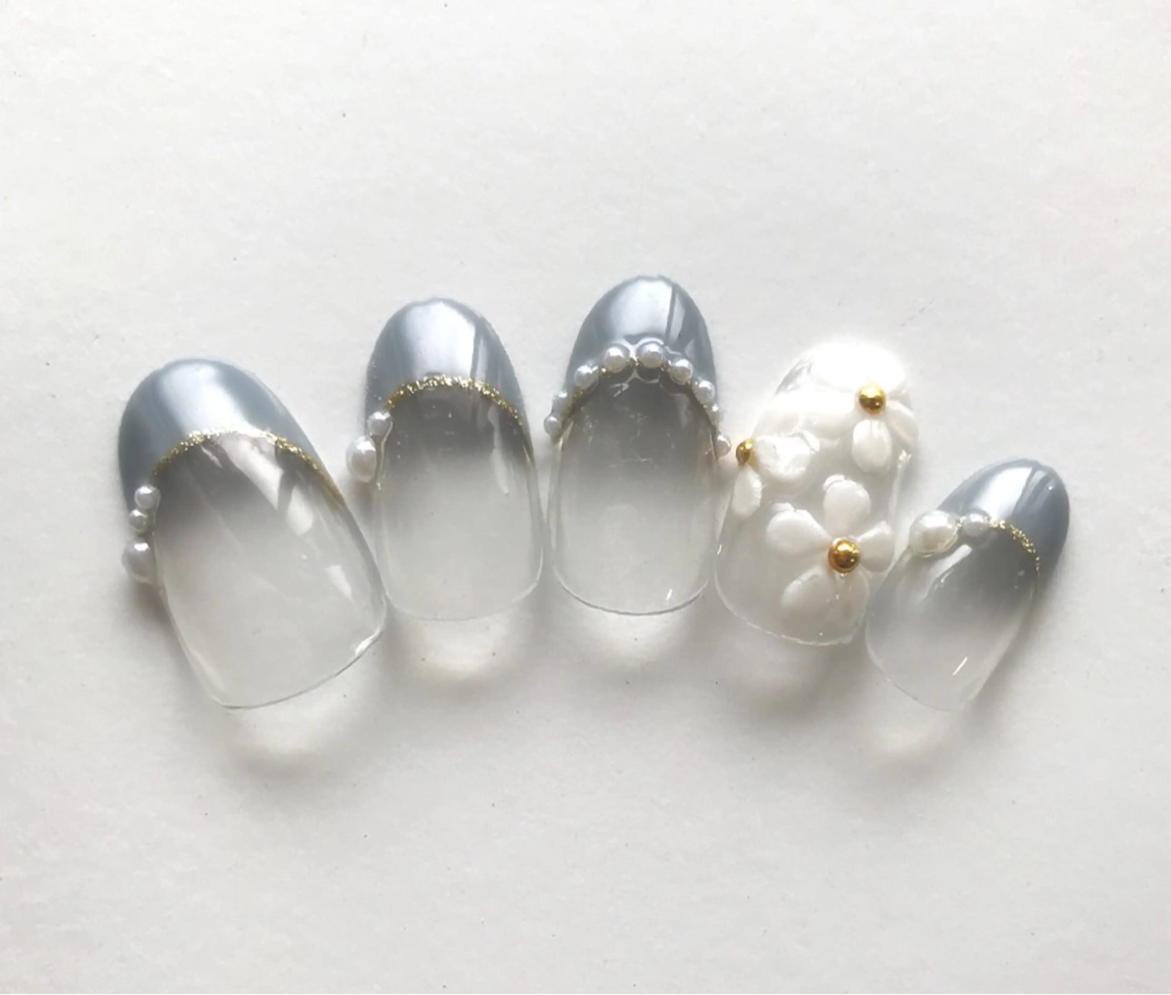 ネイル EMILIA Ryokoのネイルデザイン