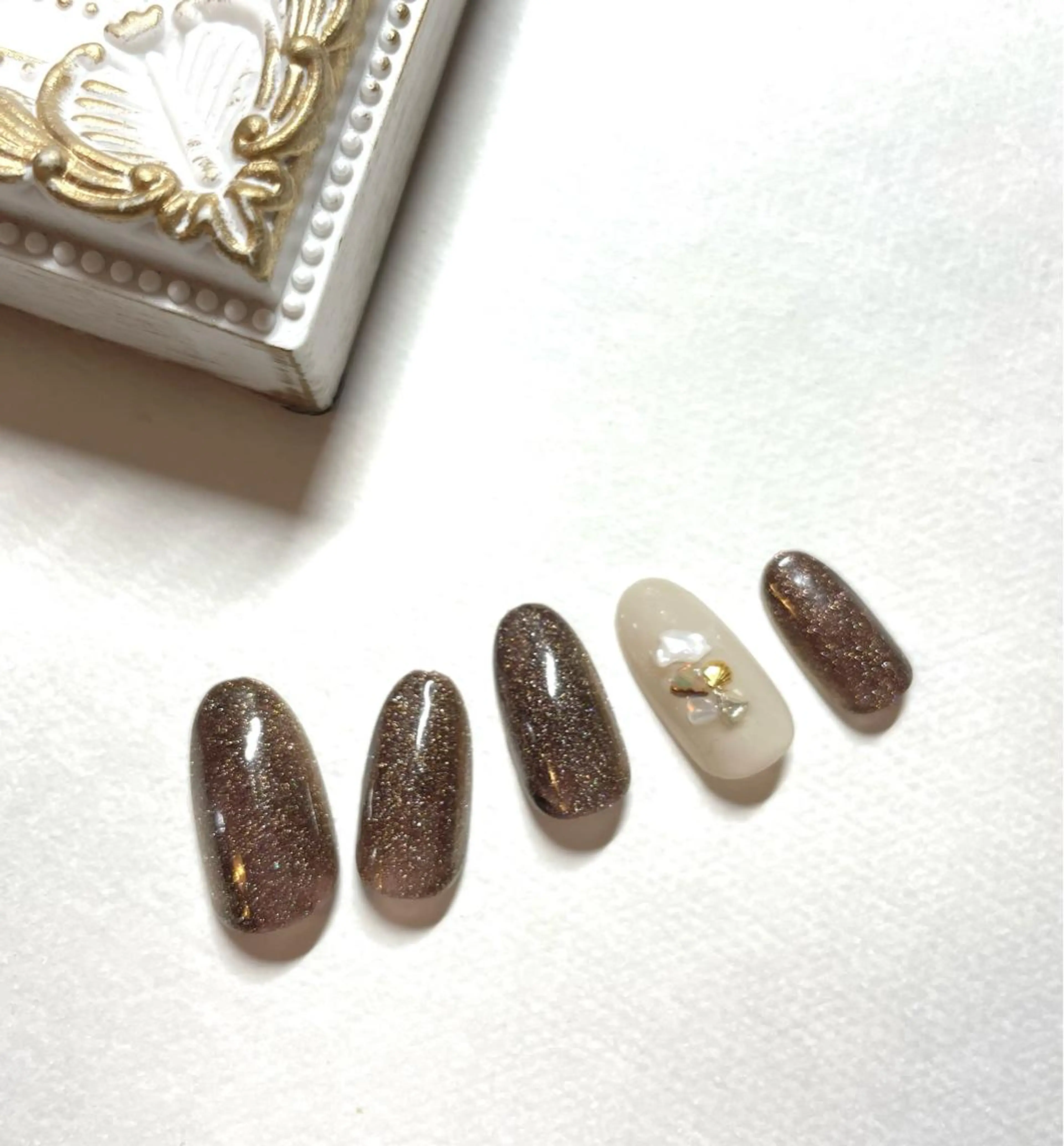 ネイル ラメ(グリッター) マグネットネイル le_rire _nailのネイルデザイン