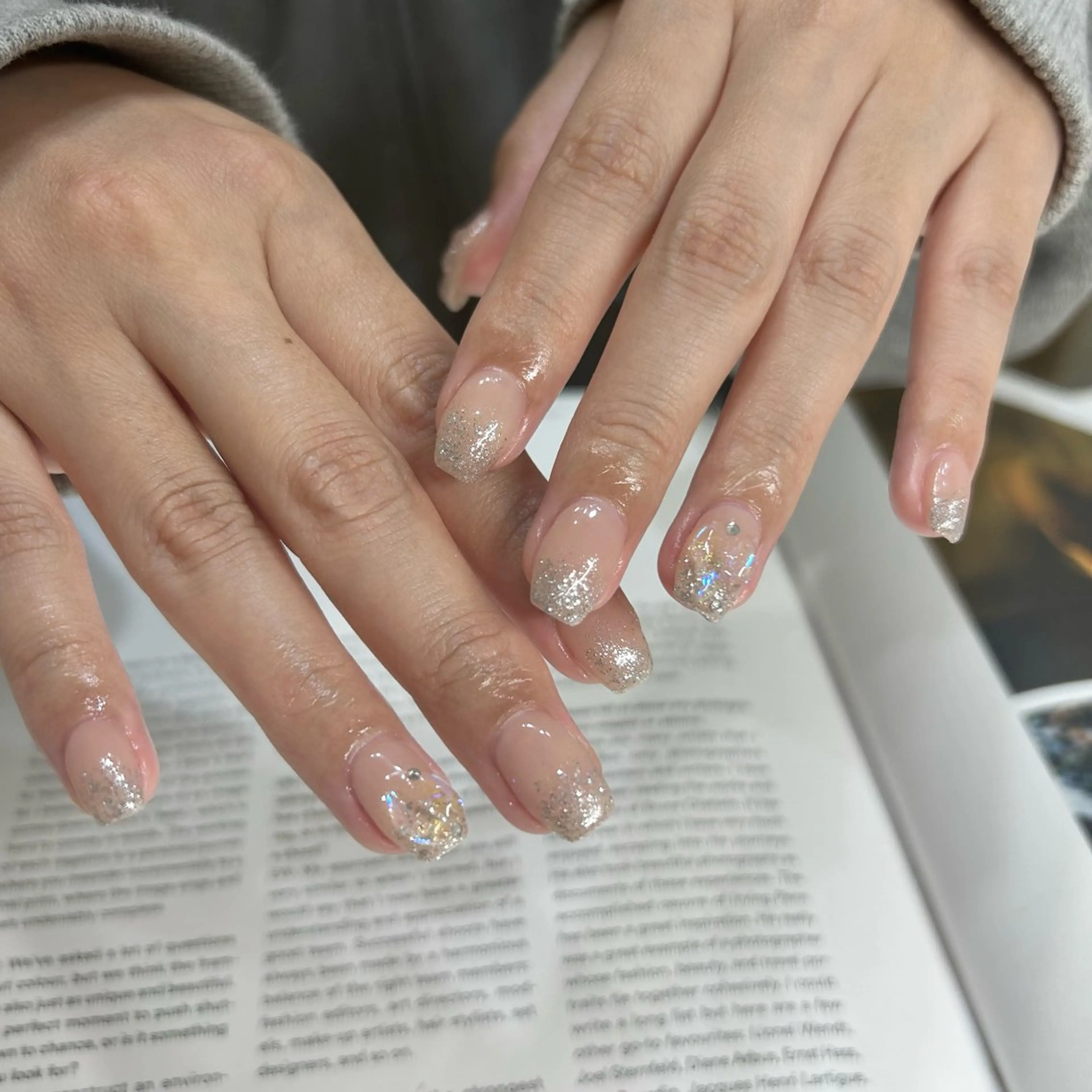 ネイル ブルー フットネイル ジェルネイル キラキラネイル 韓国ネイル RooM -produce by maynail-所属・RooM -mizuki-のネイルデザイン