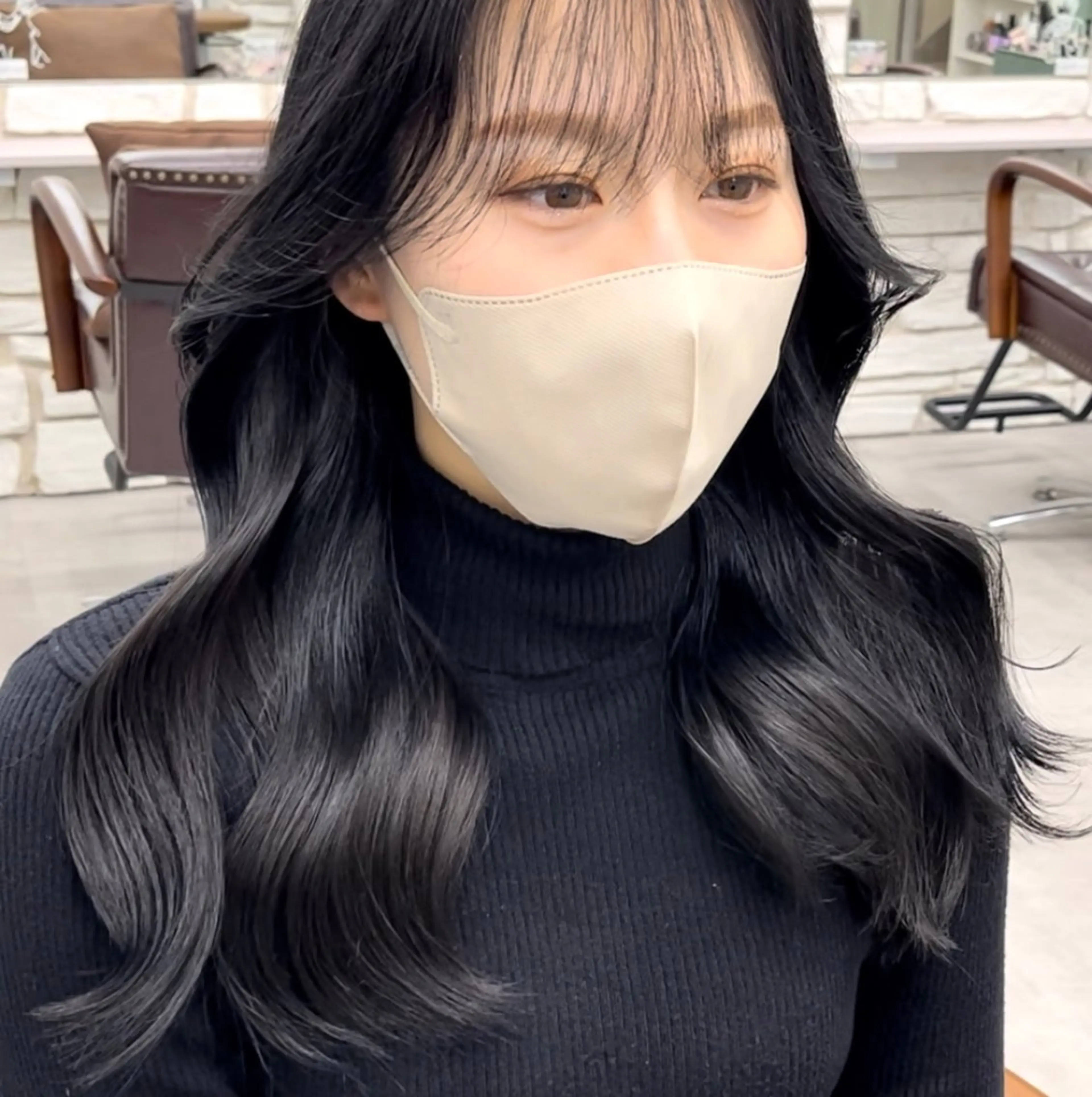 ロング カラー 黒髪 ブルーカラー ブルーブラック カット ヘアカラー トリートメント 天王寺髪質改善なら よしみさん✨のヘアスタイル