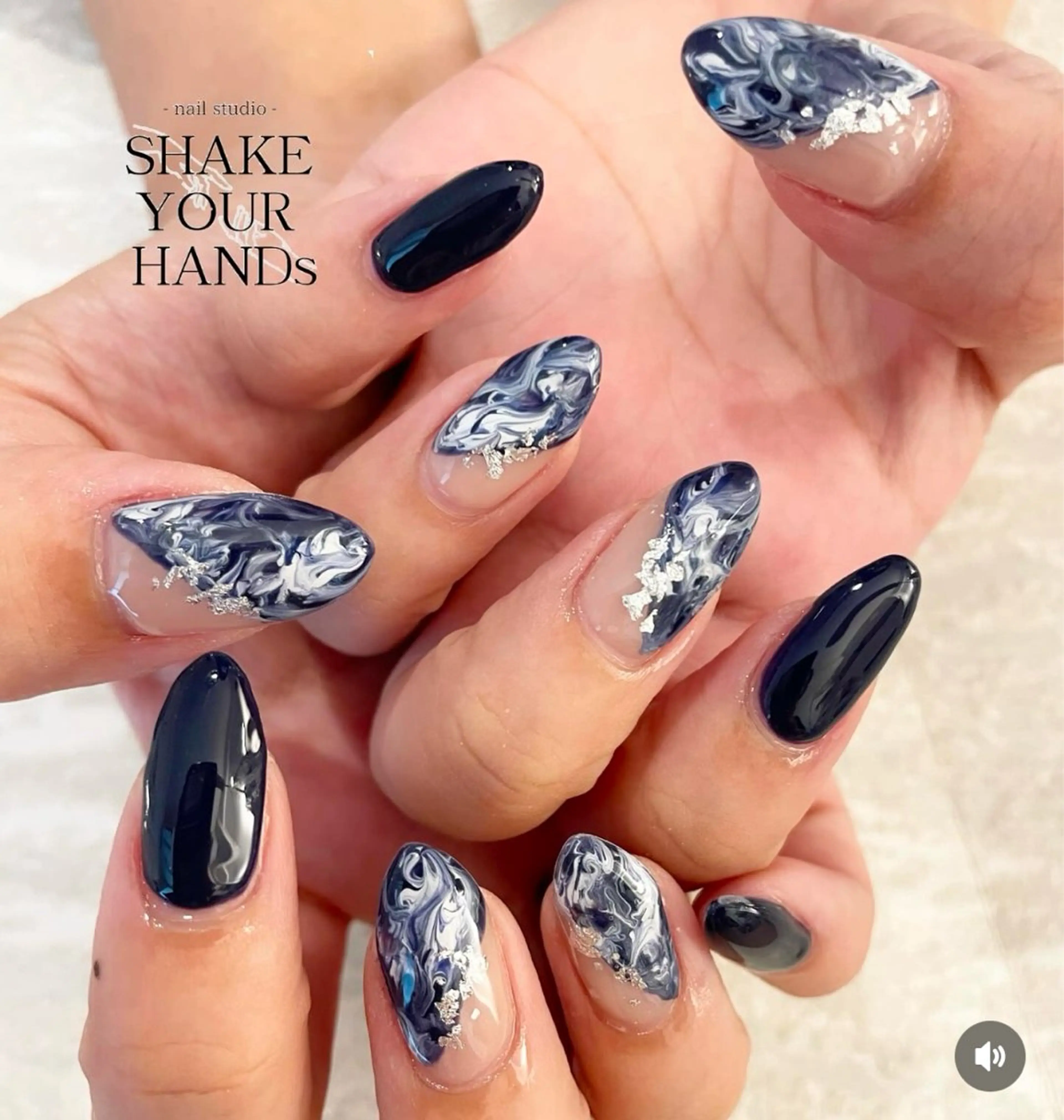 ネイル 大理石ネイル(マーブル) ネイビー ハンドネイル ネイルスタジオ シェイクユアハンズのネイルデザイン