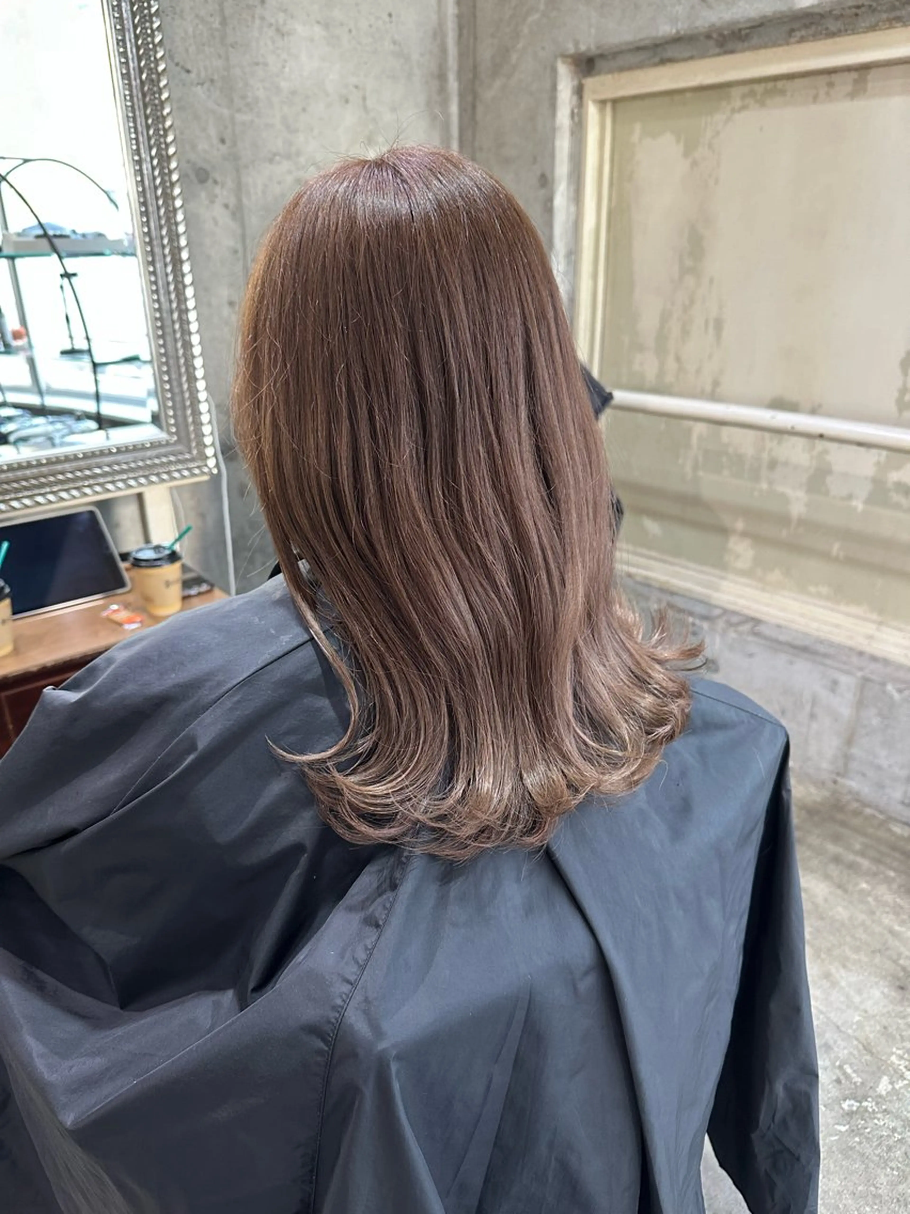 ミディアム カット ヘアカラー yelm所属・🫒オリーブカラー ミディアムレイヤー✨のヘアスタイル