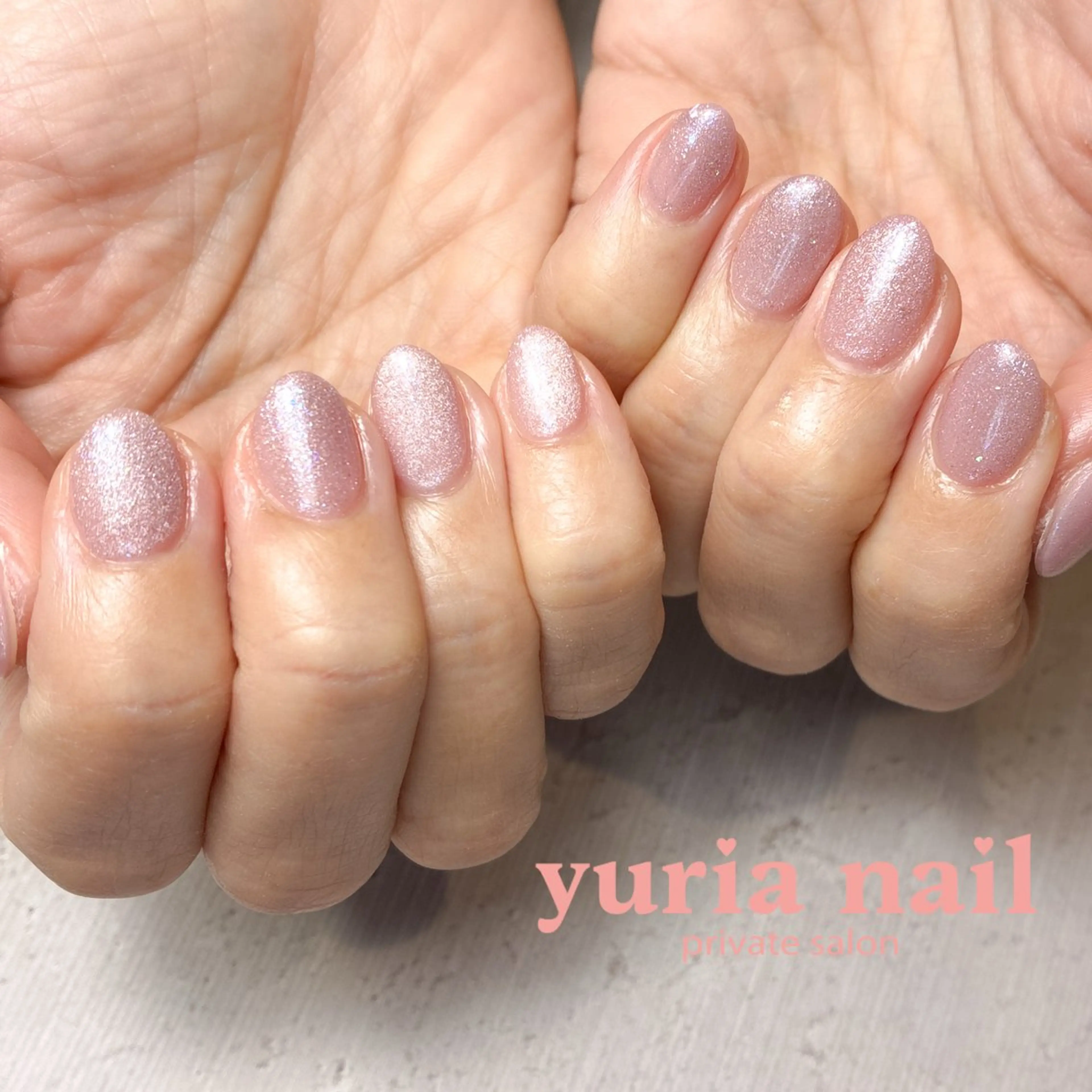 ネイル アートネイル ジェルネイル ラメ(グリッター) マグネットネイル ピンク ハンドネイル 小林 ゆりあのネイルデザイン
