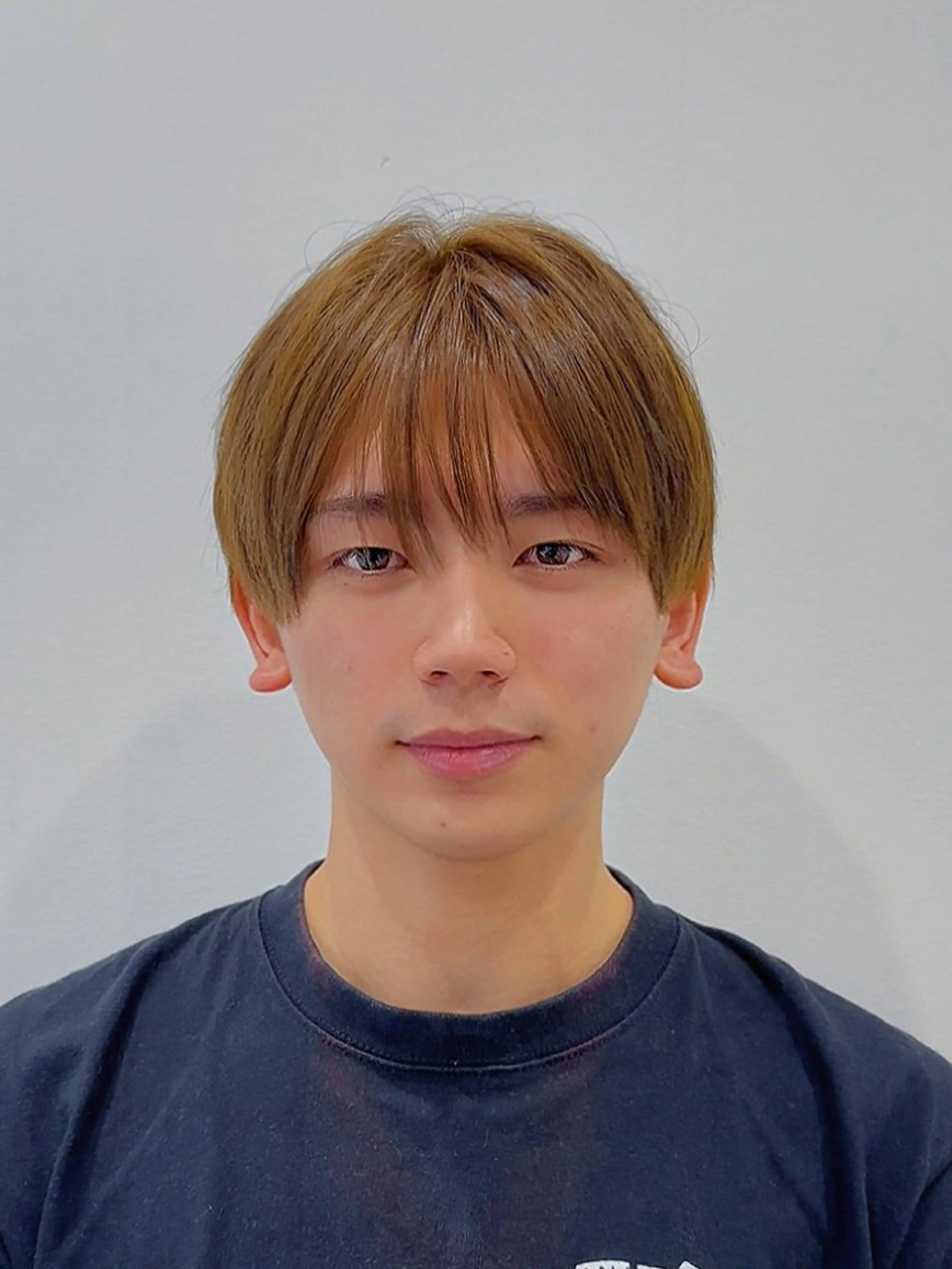 ショート カラー メンズ ベージュカラー ミルクティーベージュ カット ヘアカラー トリートメント メンズパーマ/ メンズカット/平木のヘアスタイル