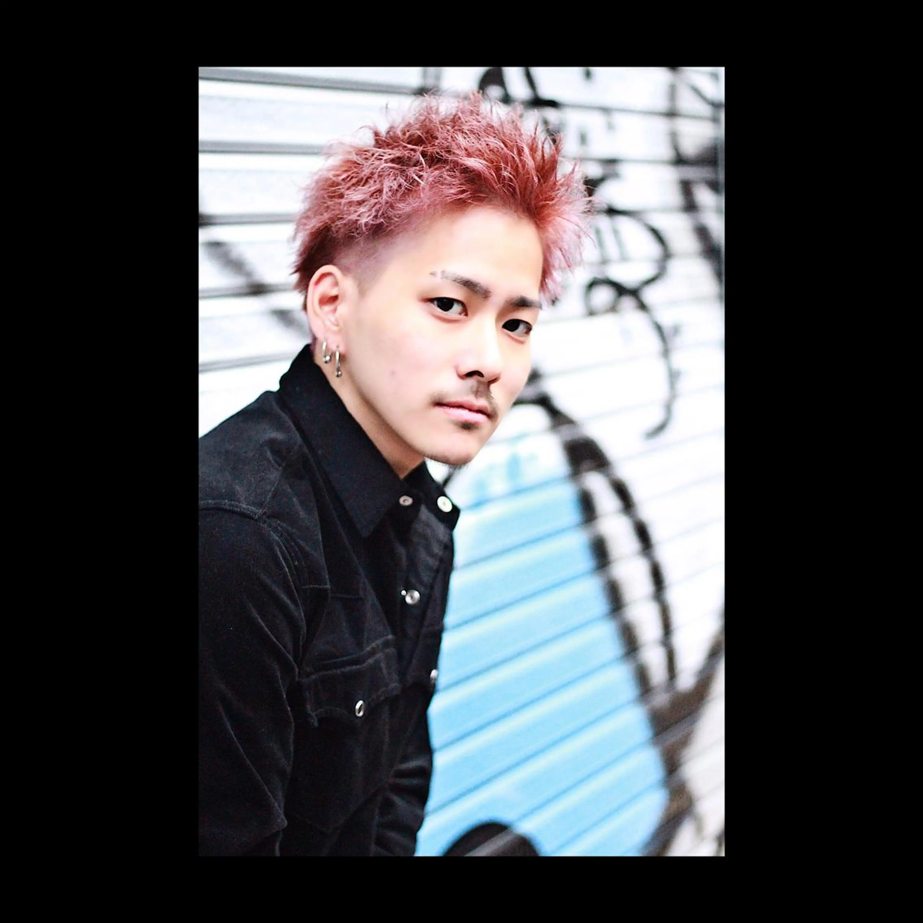 ショート カラー 及川シゲル 髪質改善講師のヘアスタイル