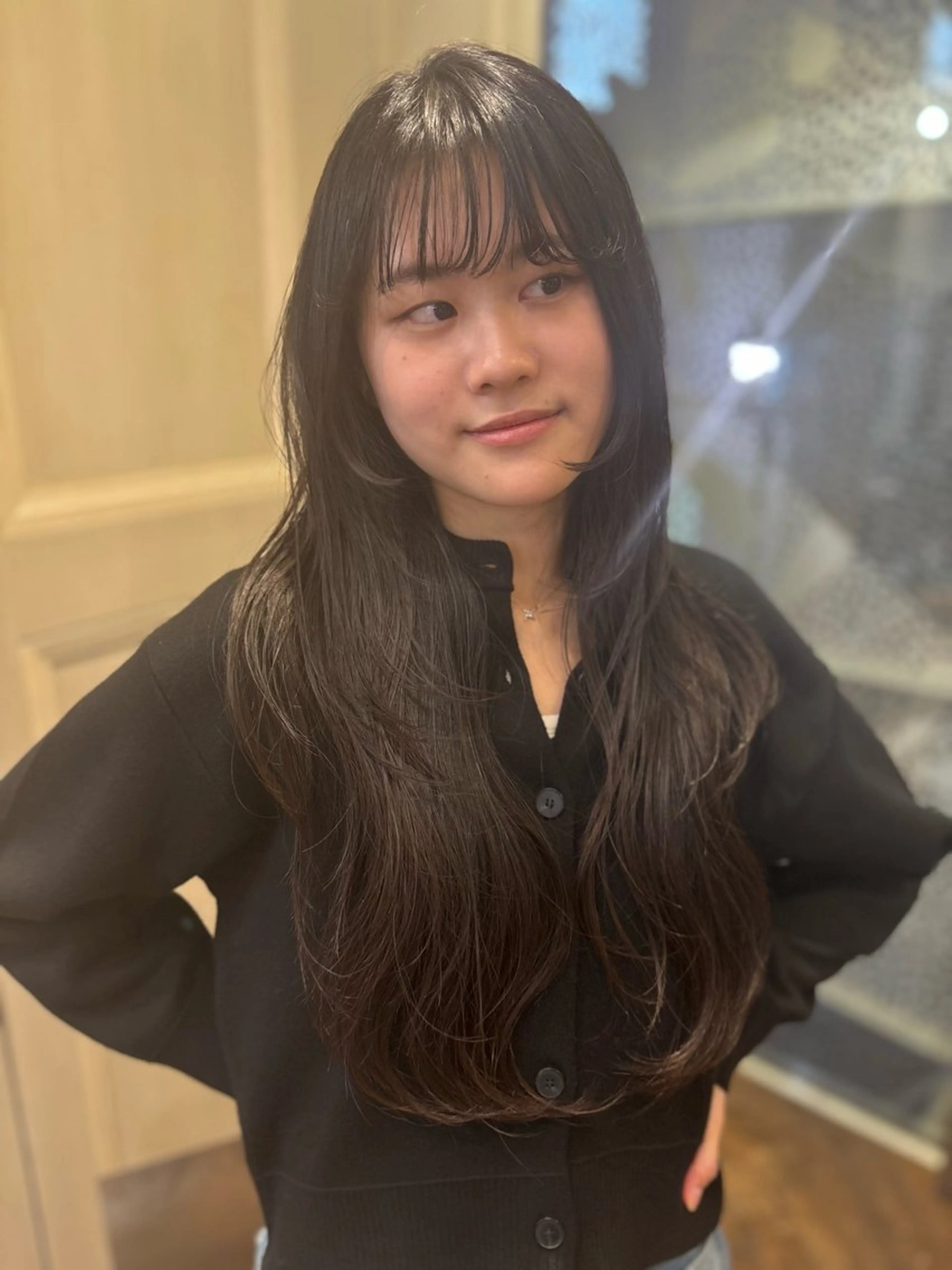 ロング ヘアアレンジ ハイレイヤー 韓国風ヘア レイヤーカット ヘアセット shizuki🌙 /ヘアカラーのヘアスタイル