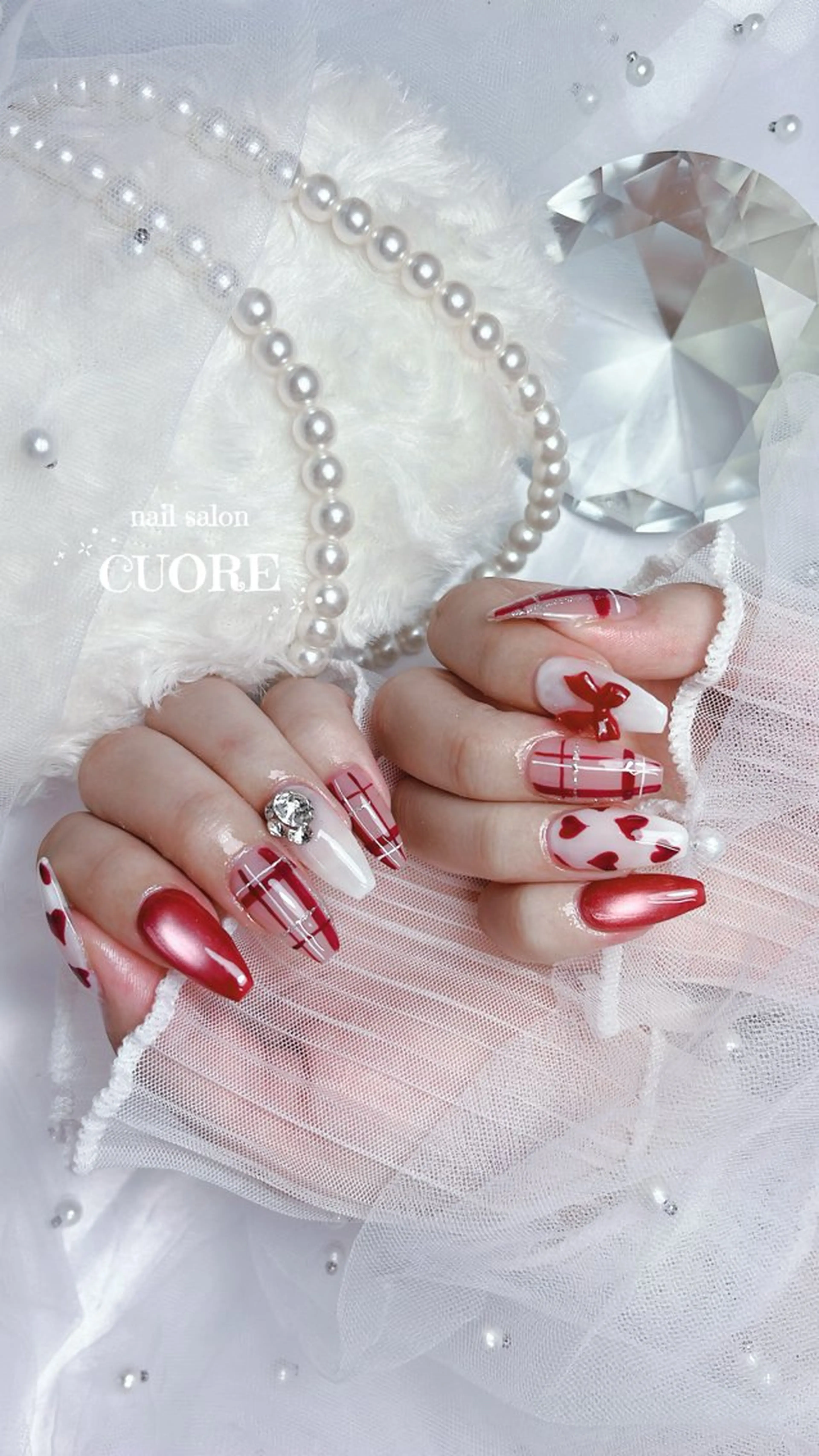 ネイル ハート マグネットネイル バレンタイン ホワイト ハンドネイル CUORE____nail所属・nail salon CUOREのネイルデザイン