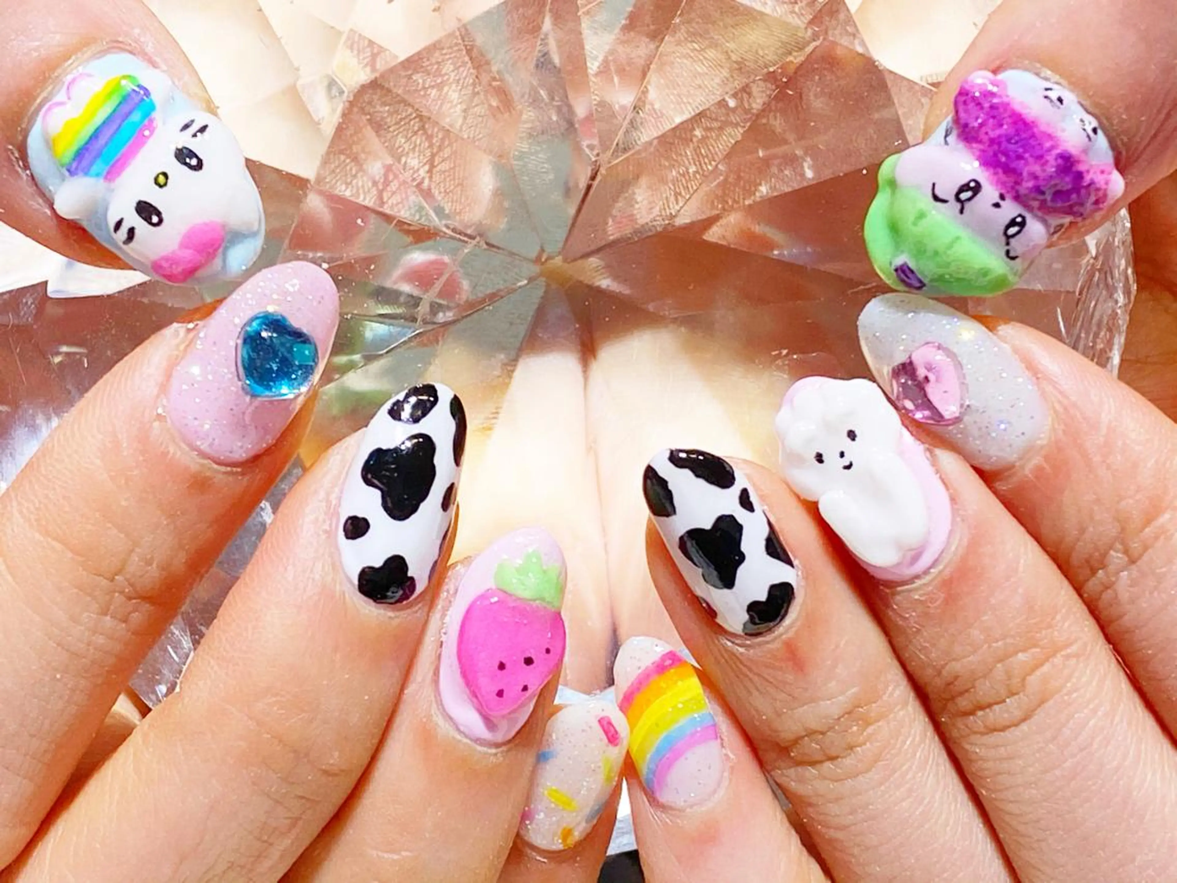 ネイル ジェルネイル YUN 💅のネイルデザイン